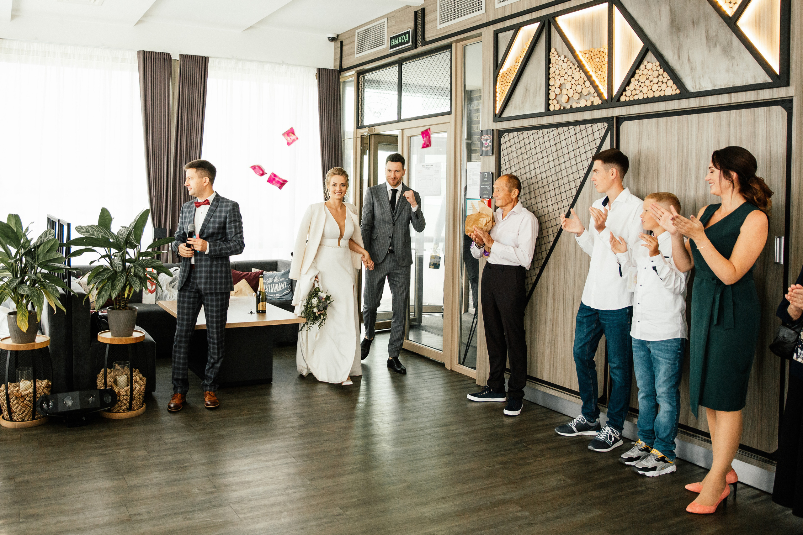 Свадебный фотограф Александр Кожарский