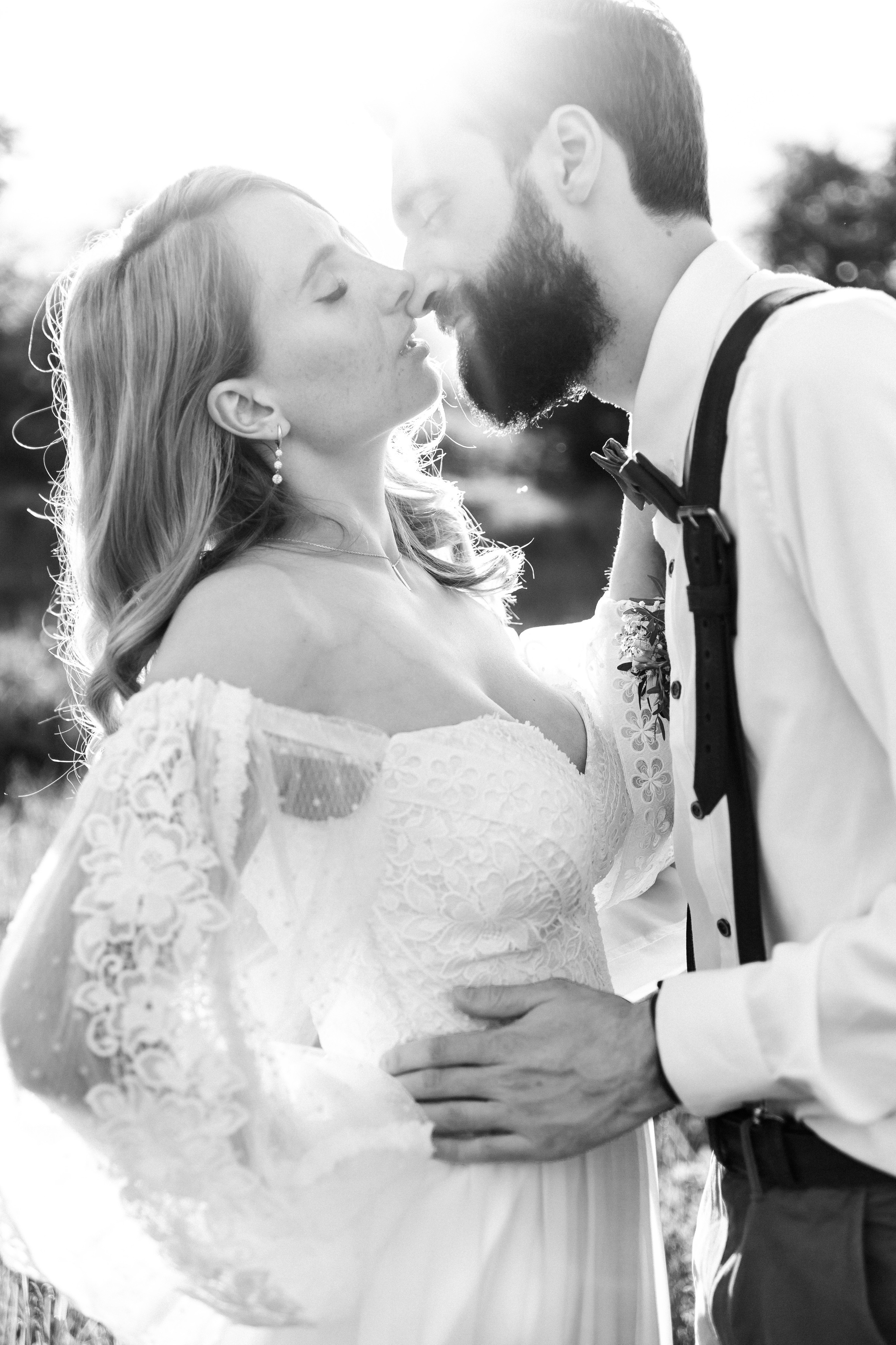 Свадебный фотограф Александр Кожарский