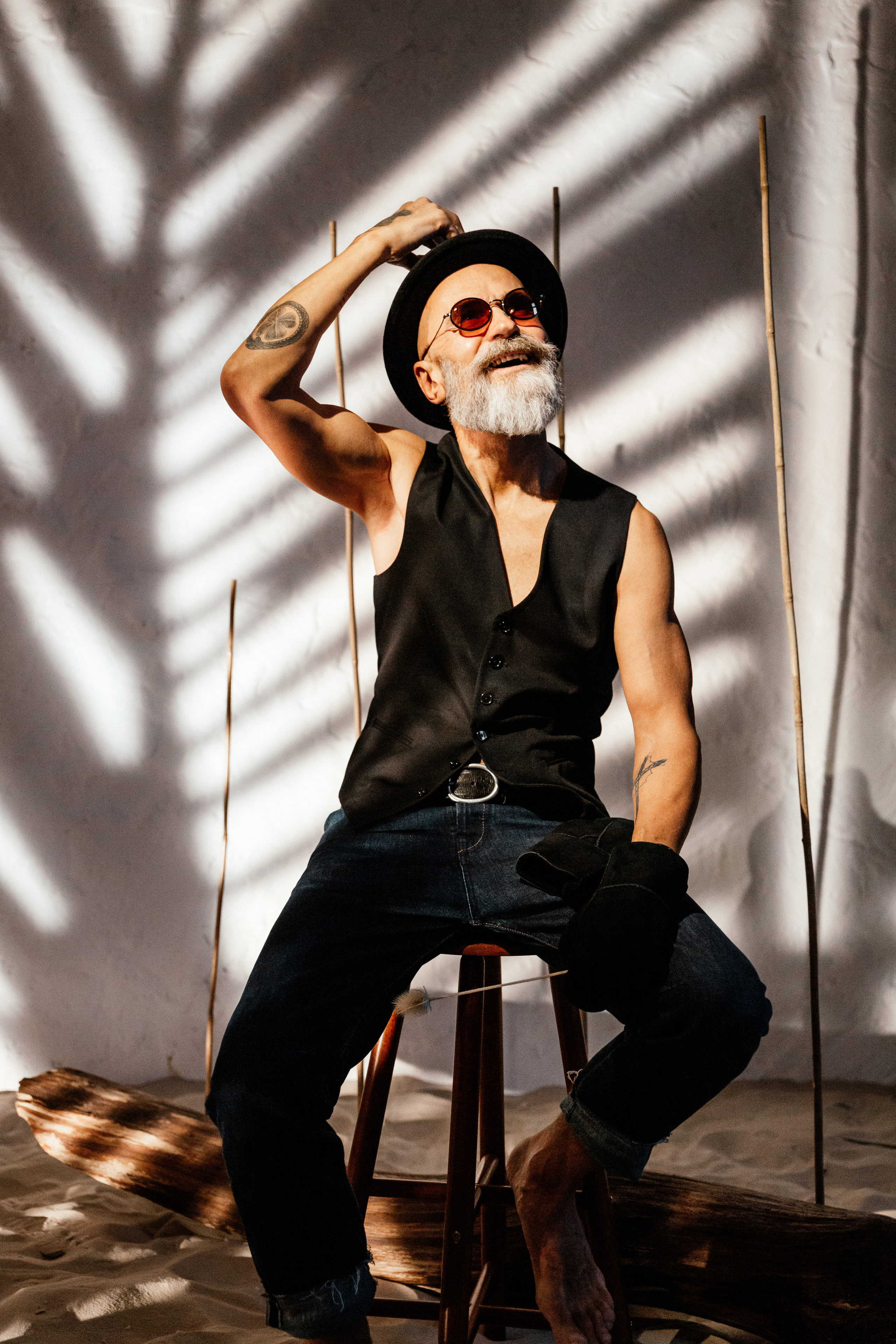 Мужская фотосессия в студии. Фотограф Александр Кожарский