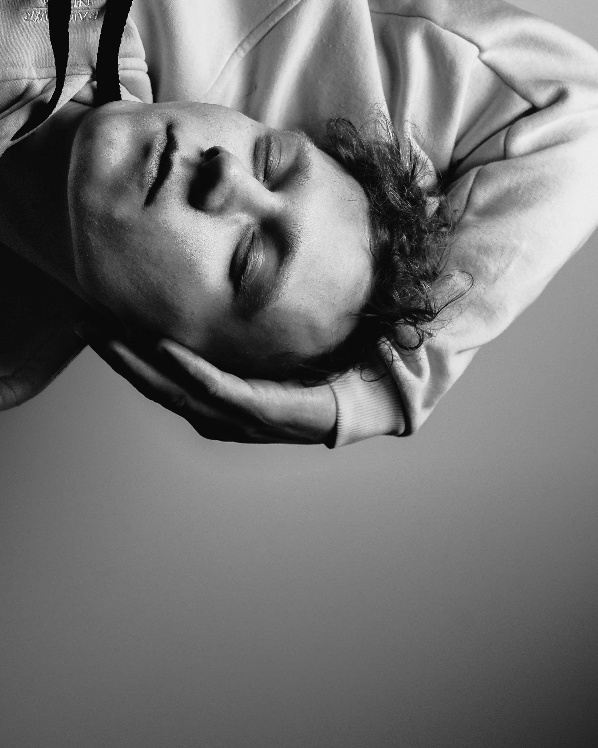 Мужская съёмка в студии. Фотограф vitalina.fox