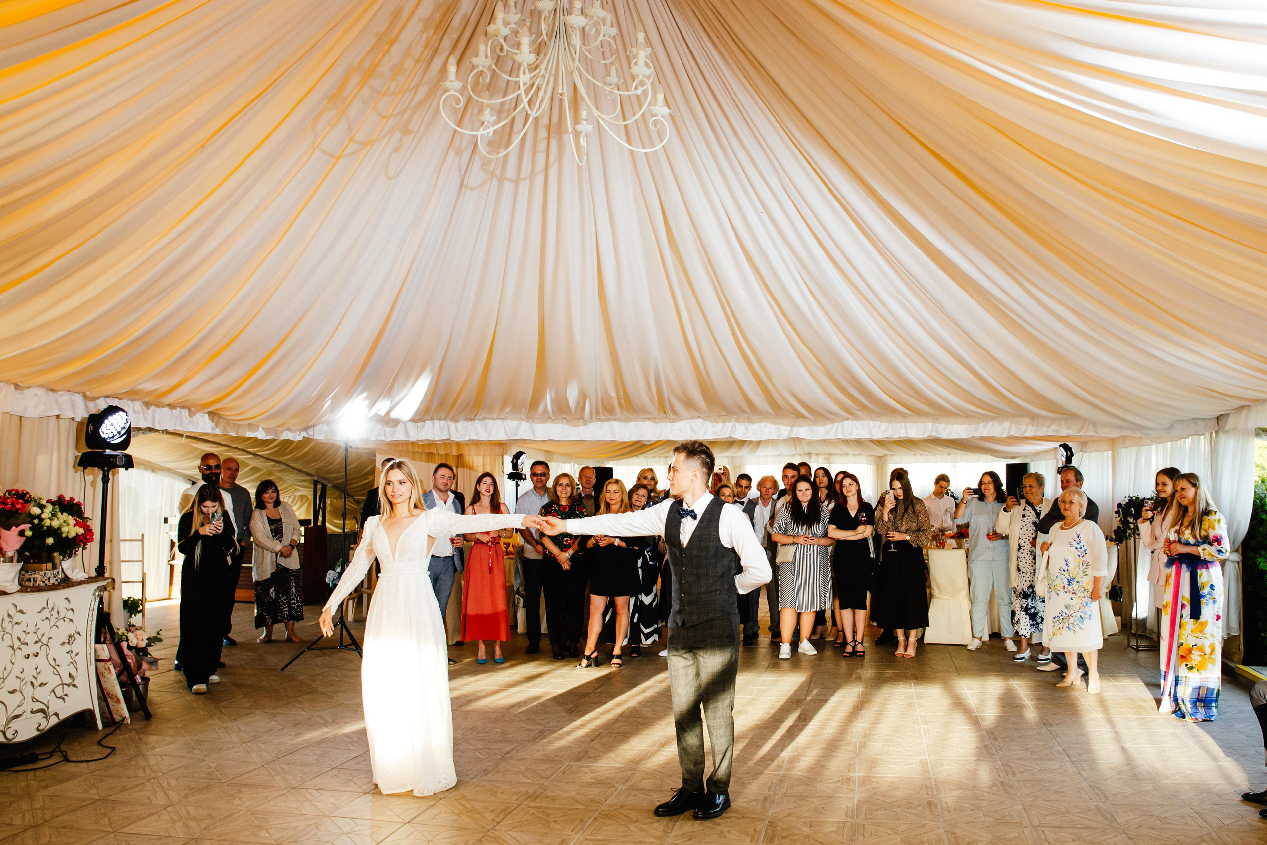 Свадебный фотограф Александр Кожарский