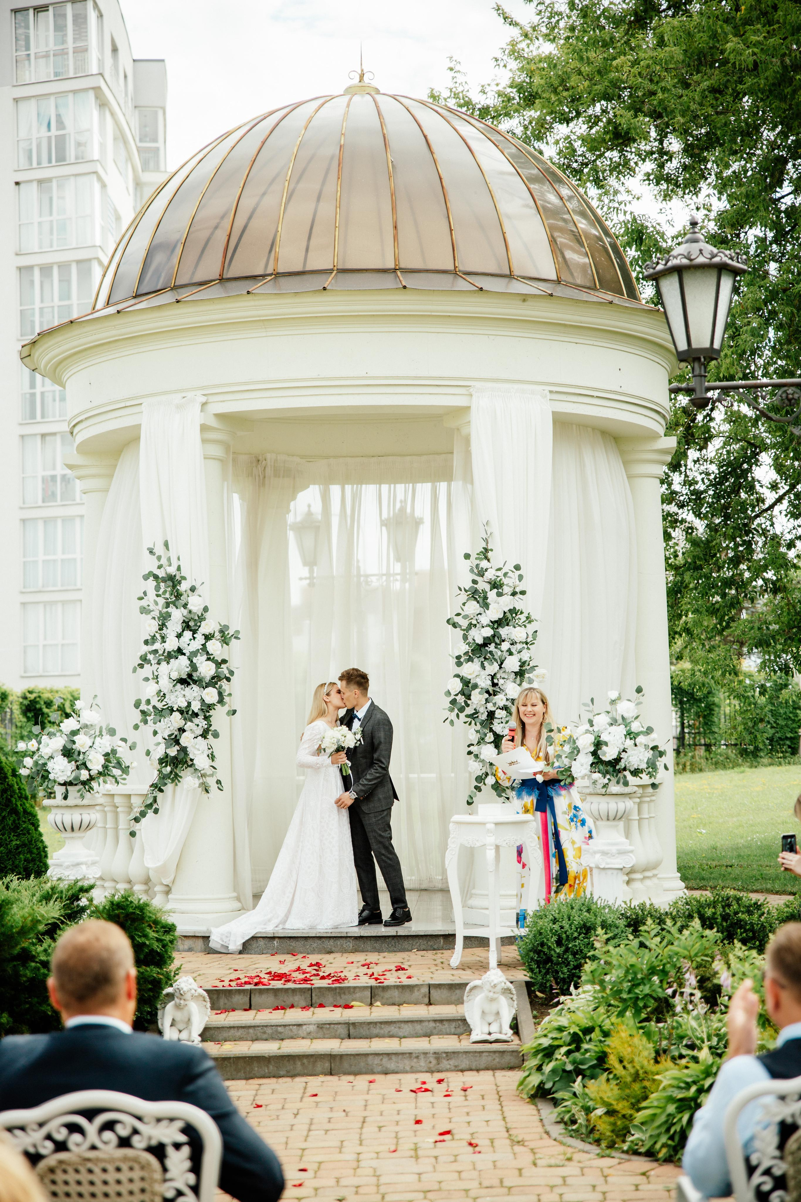 Свадебный фотограф Александр Кожарский