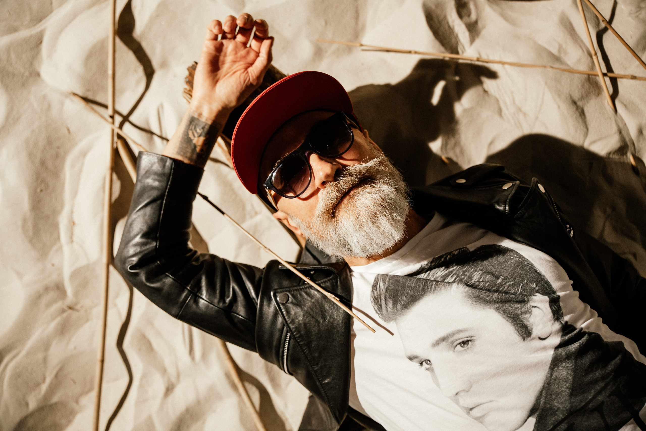 Мужская фотосессия в студии. Фотограф Александр Кожарский