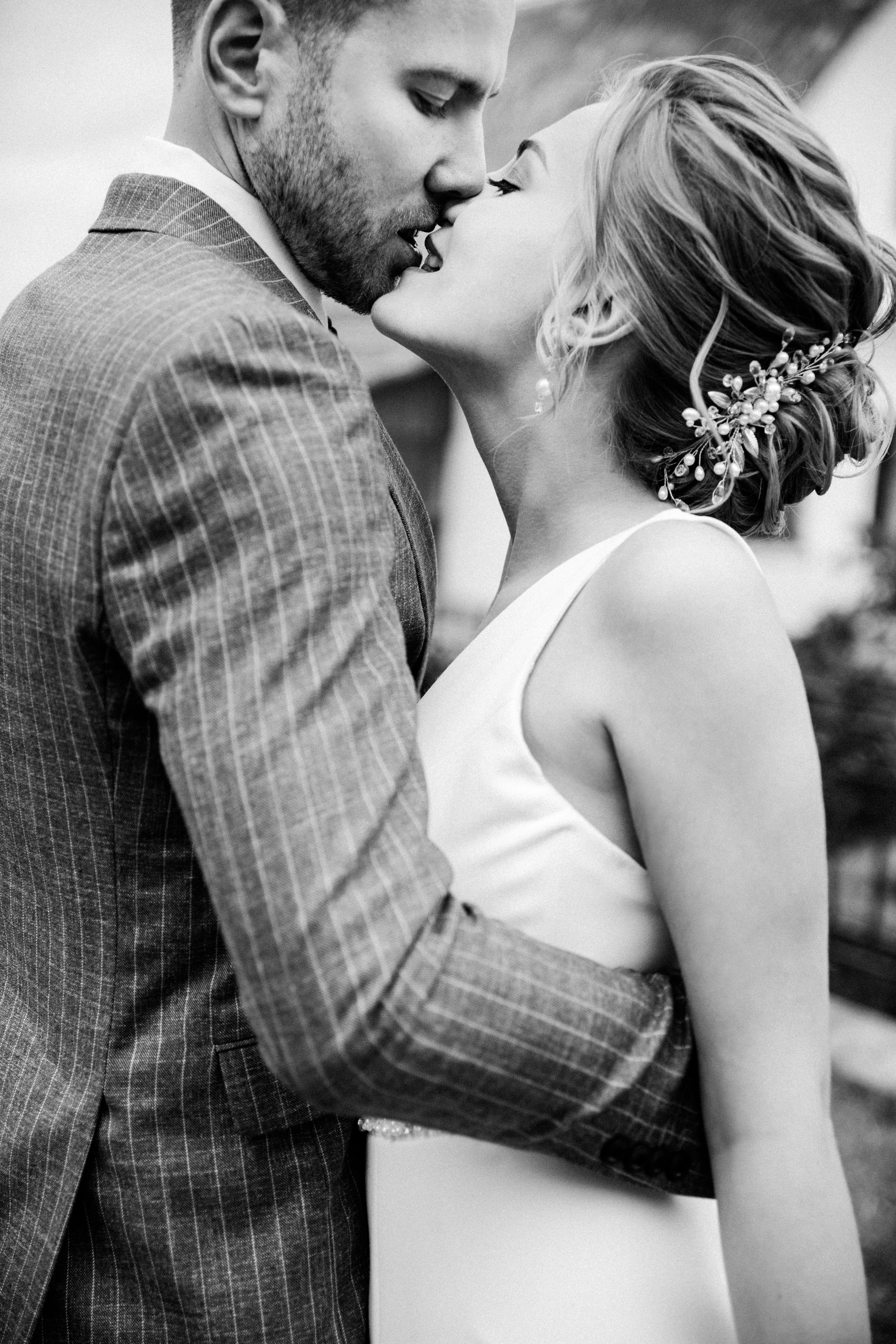 Свадебный фотограф Александр Кожарский