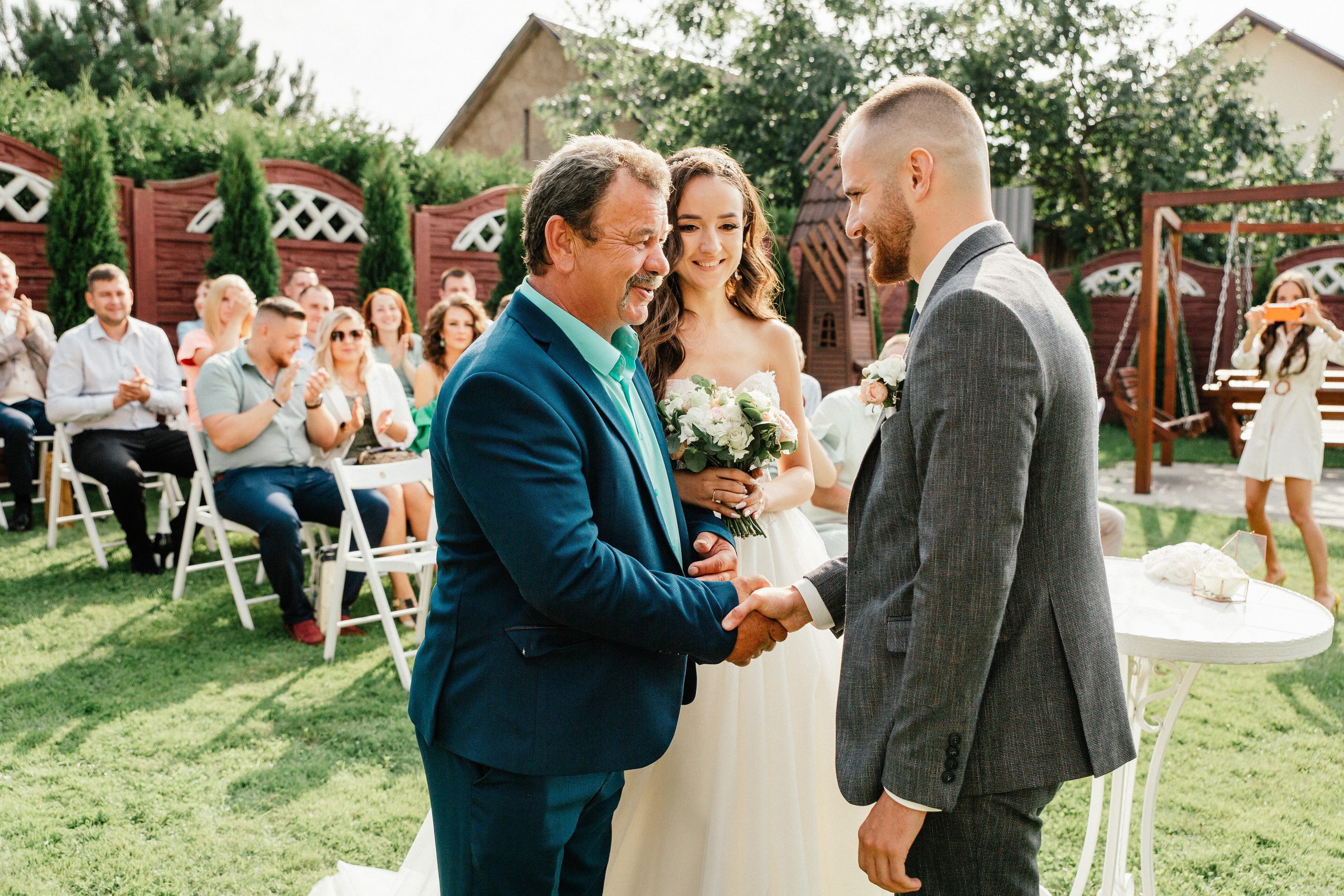 Свадебный фотограф Александр Кожарский