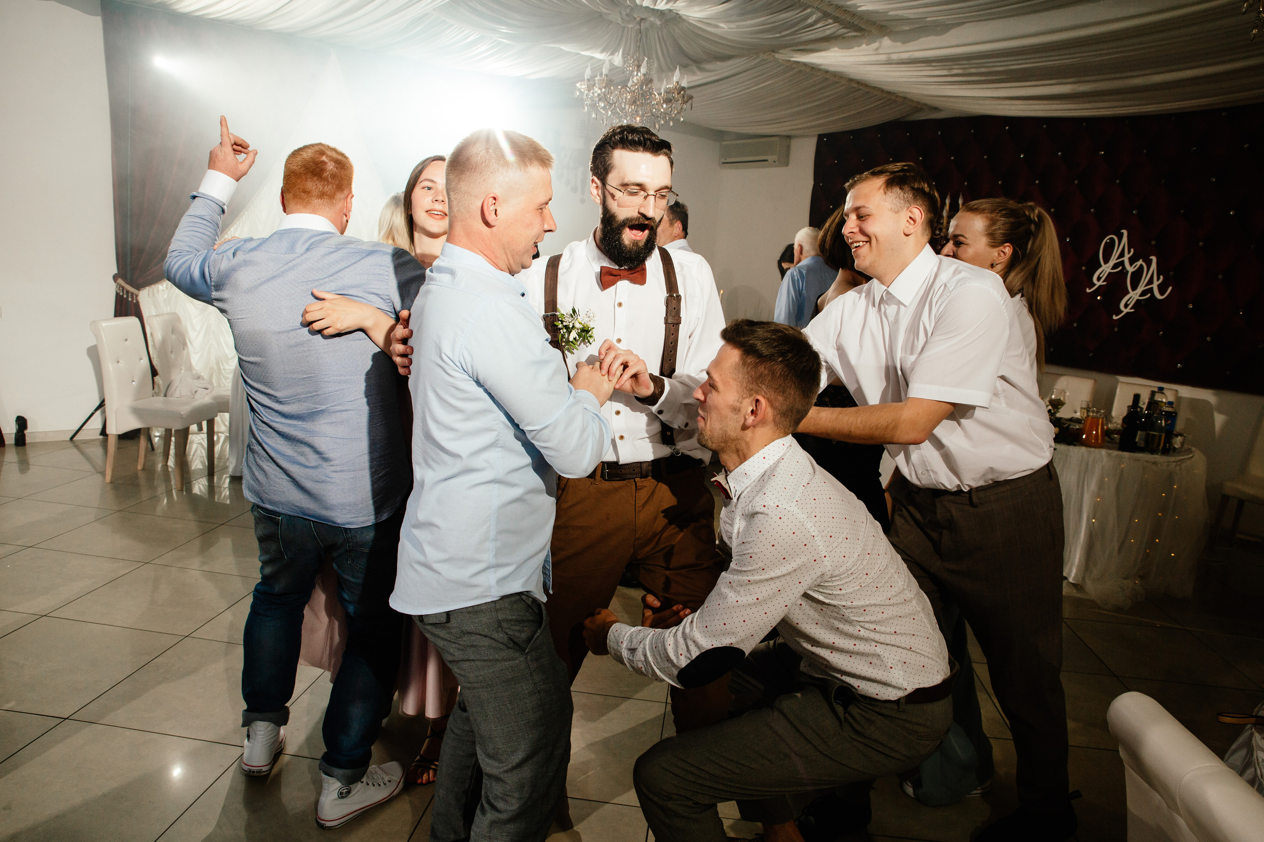 Свадебный фотограф Александр Кожарский