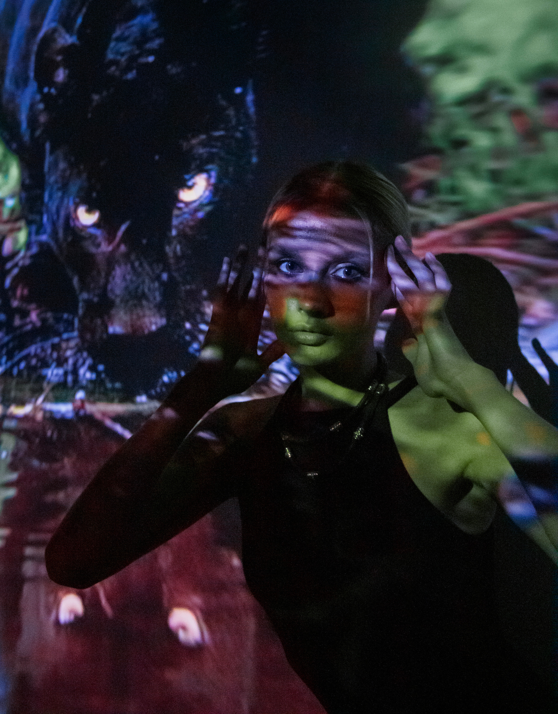 Фотосессия с проектором. Фотограф vitalina.fox