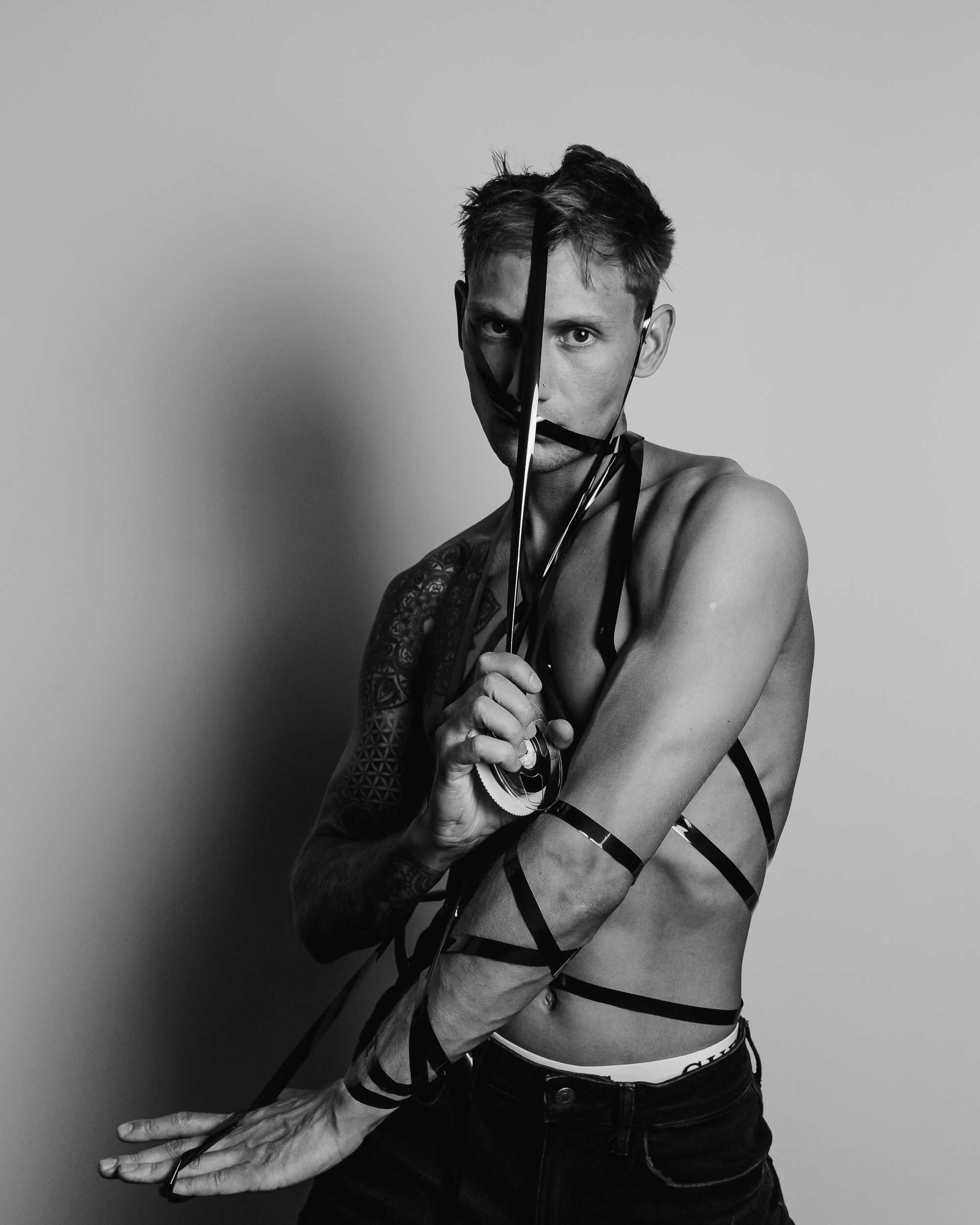 Мужская съёмка в студии. Фотограф vitalina.fox