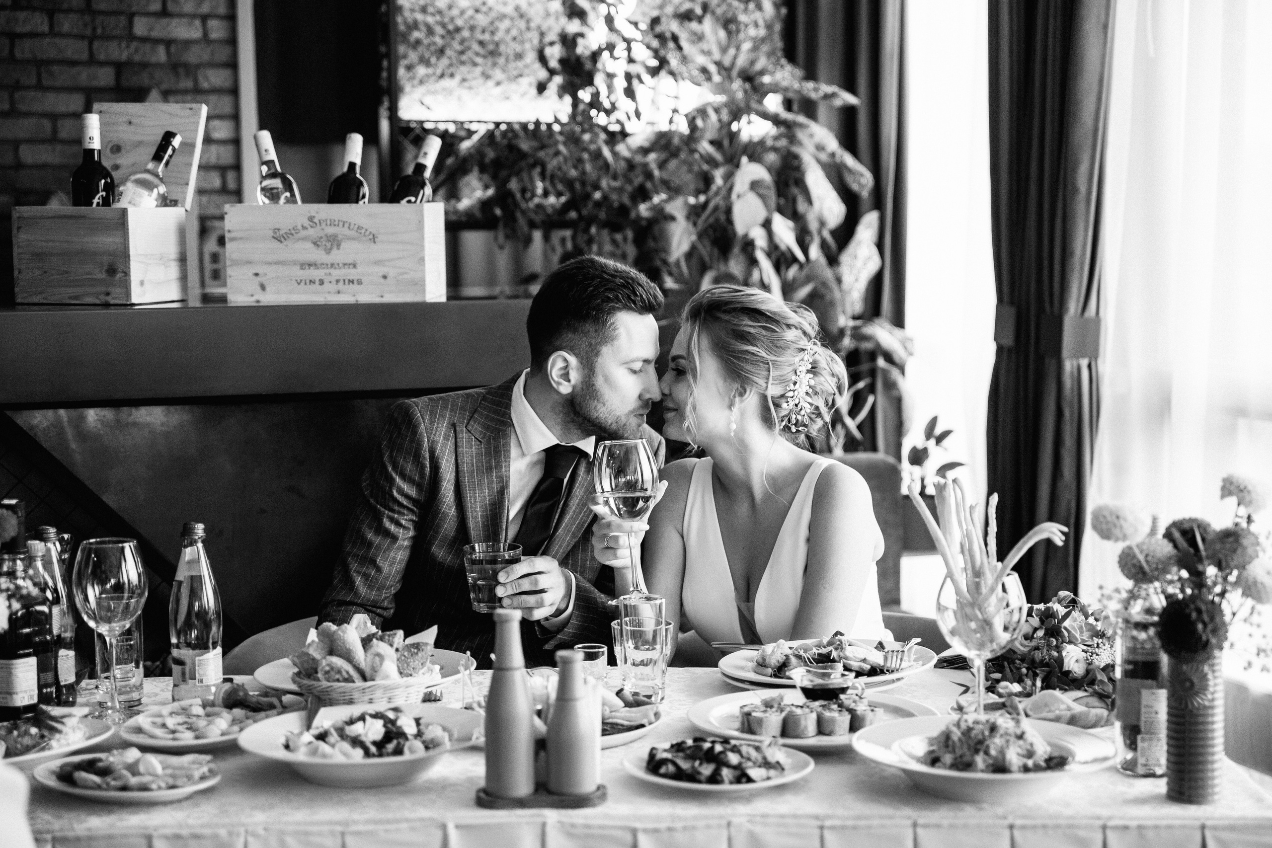 Свадебный фотограф Александр Кожарский