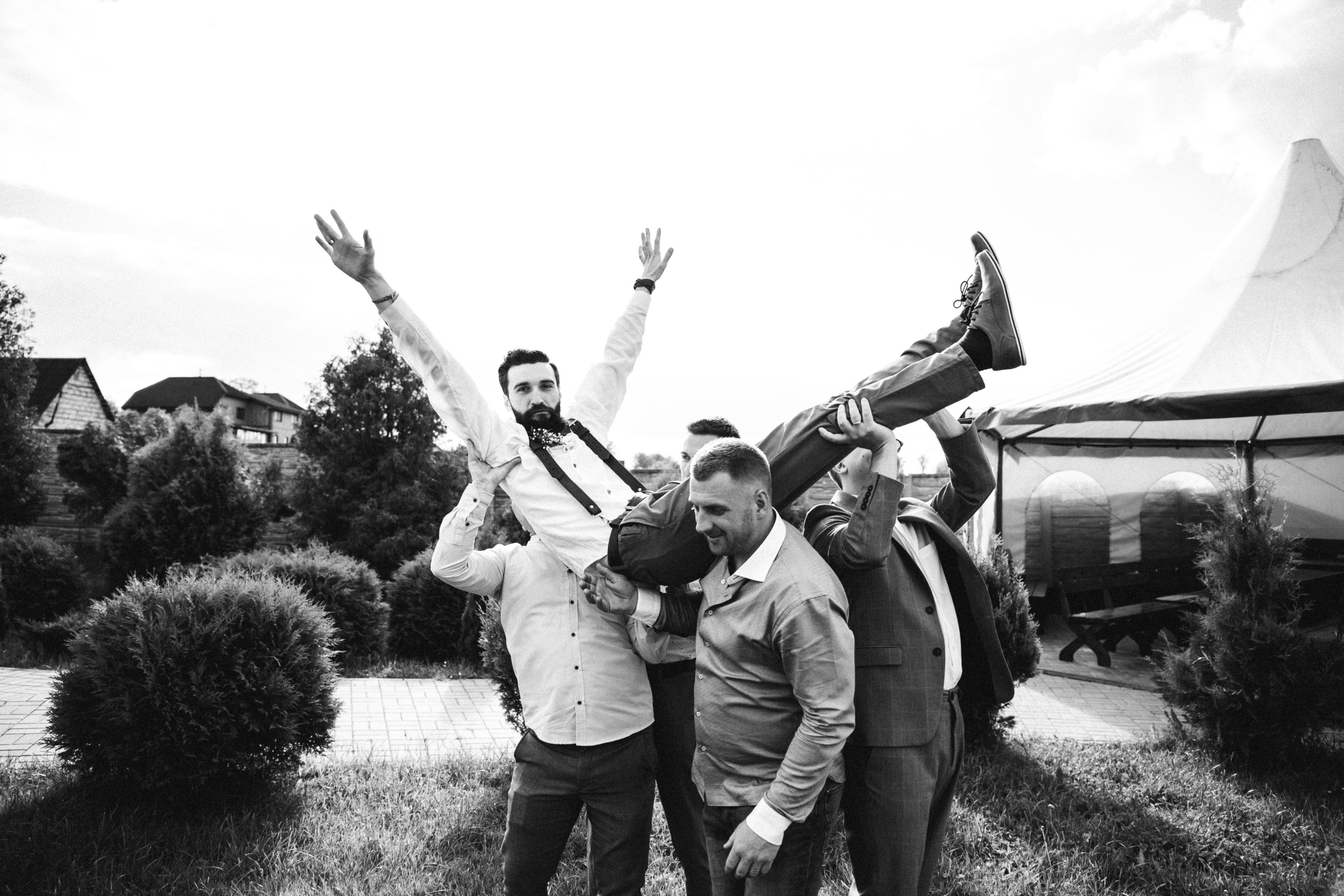 Свадебный фотограф Александр Кожарский