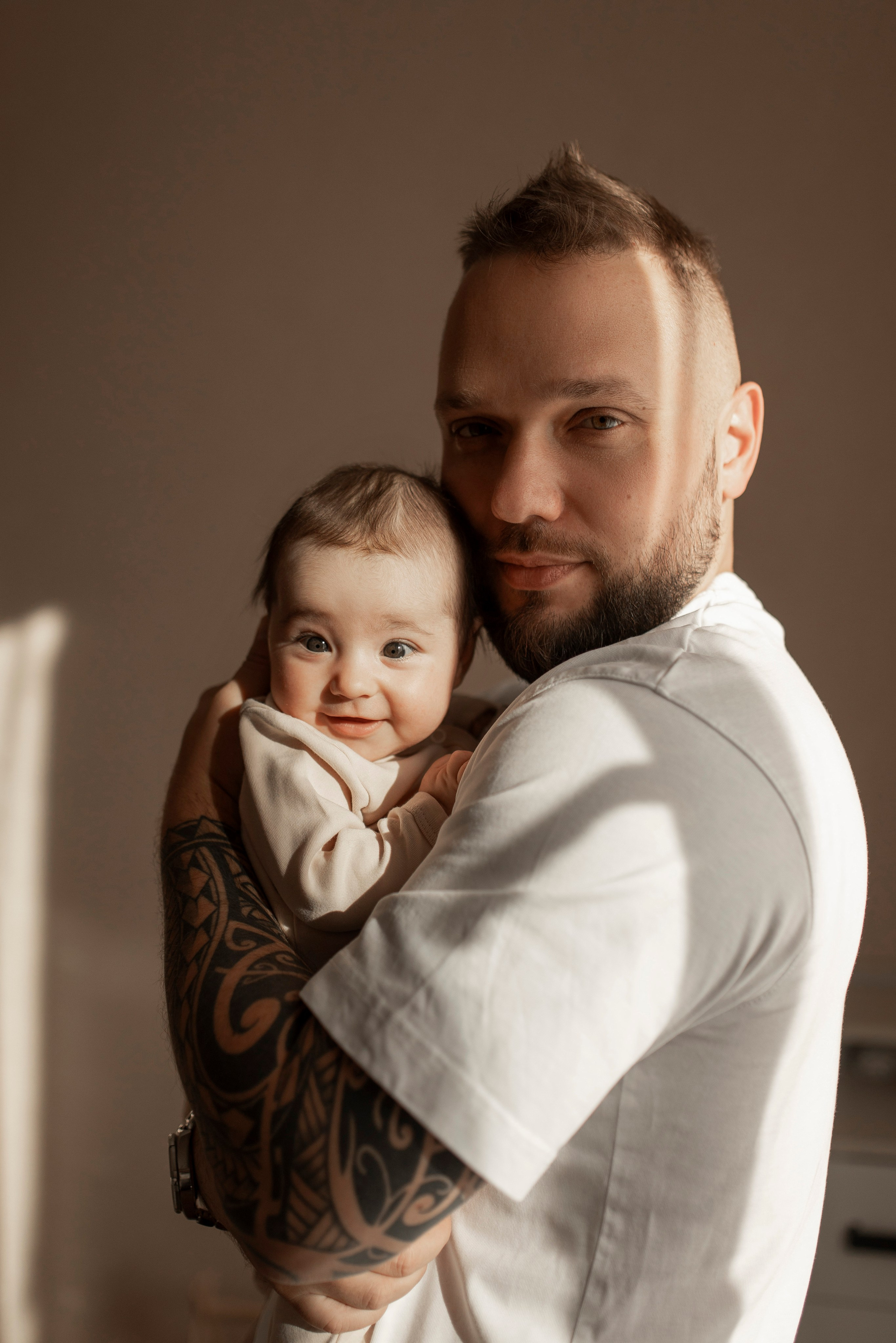 | ПЕРВЫЕ МГНОВЕНИЯ |