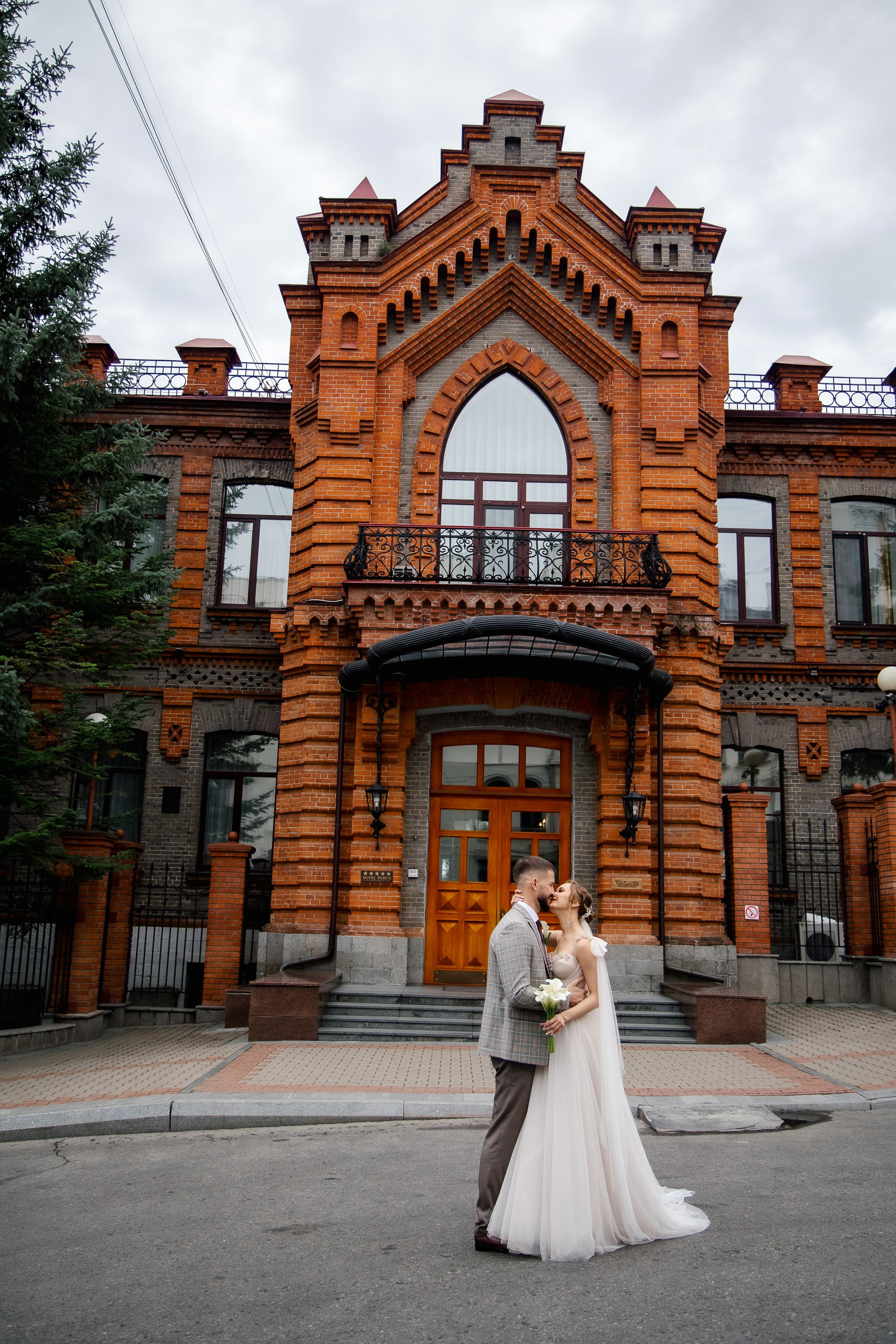 Степан и Ульяна. Утро. Загс. Прогулка. Дождь и солнце. Свадебный фотограф в Хабаровске