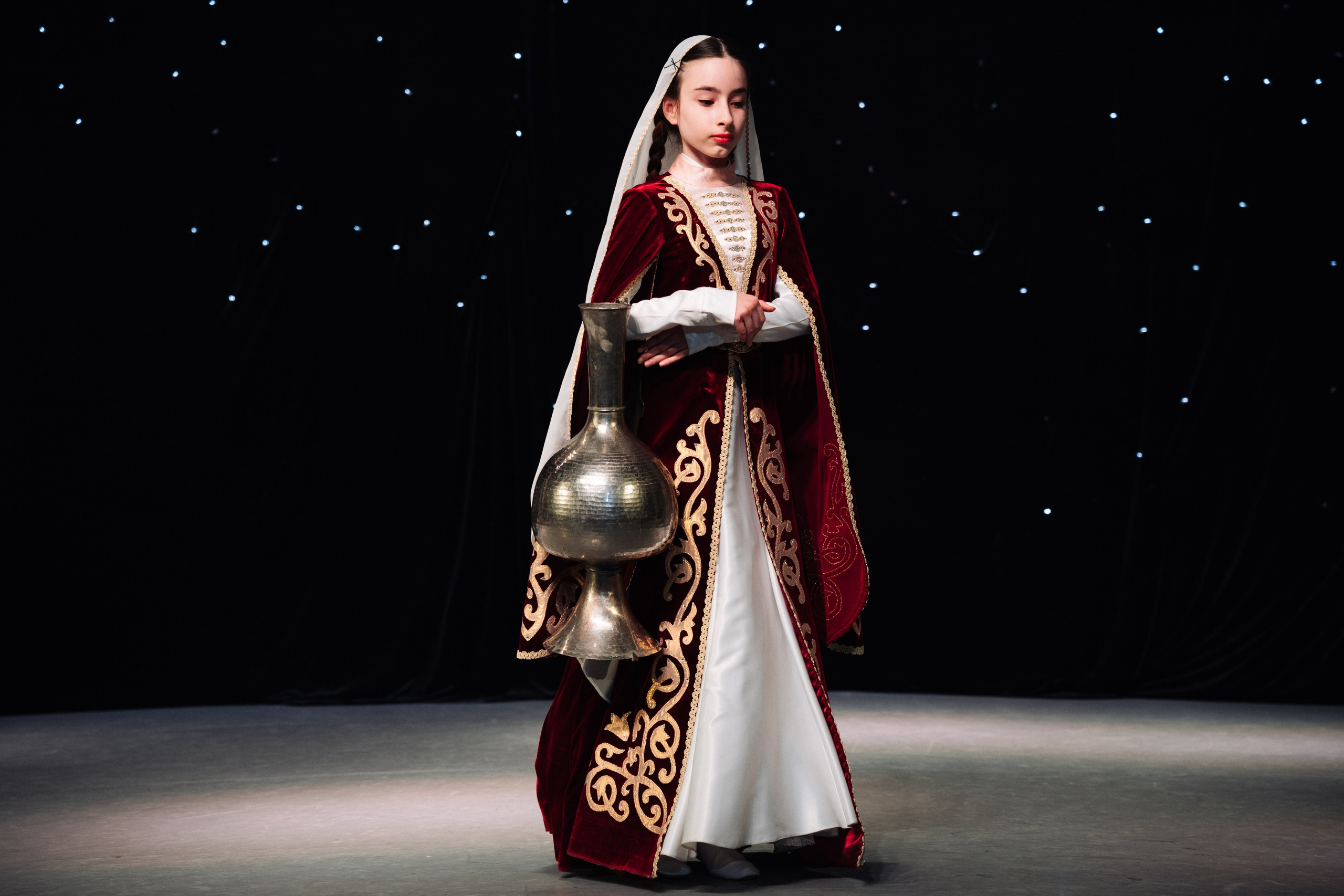 Благотворительный концерт в помощь Артему Сардаряну. Фотограф Артем Севостьянов. Профессиональная фотосъемка в Ногинске, Москве, Московской области и за границей