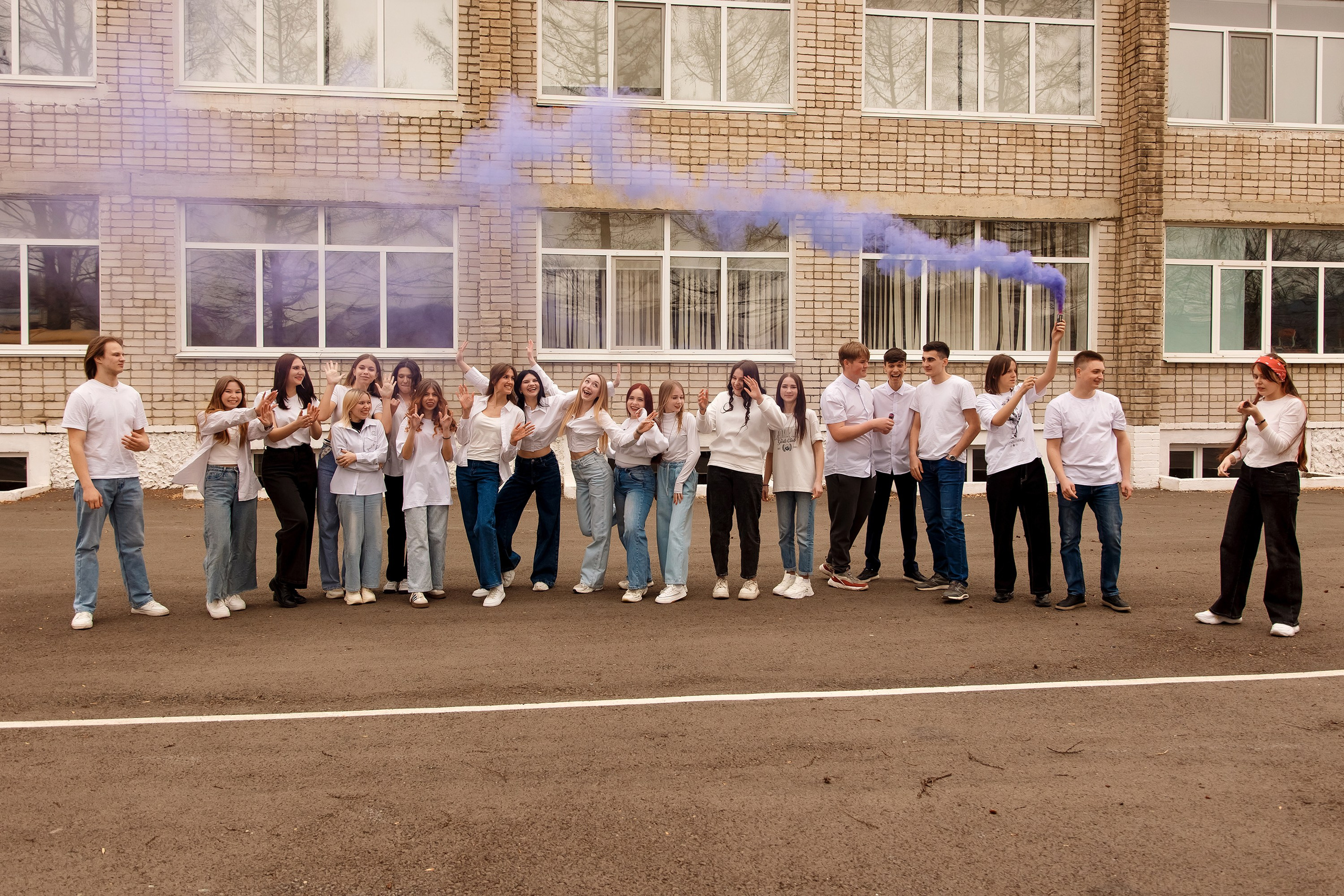 11 класс с. Барабаш. Фотограф Любовь Корниенко, Примоский край