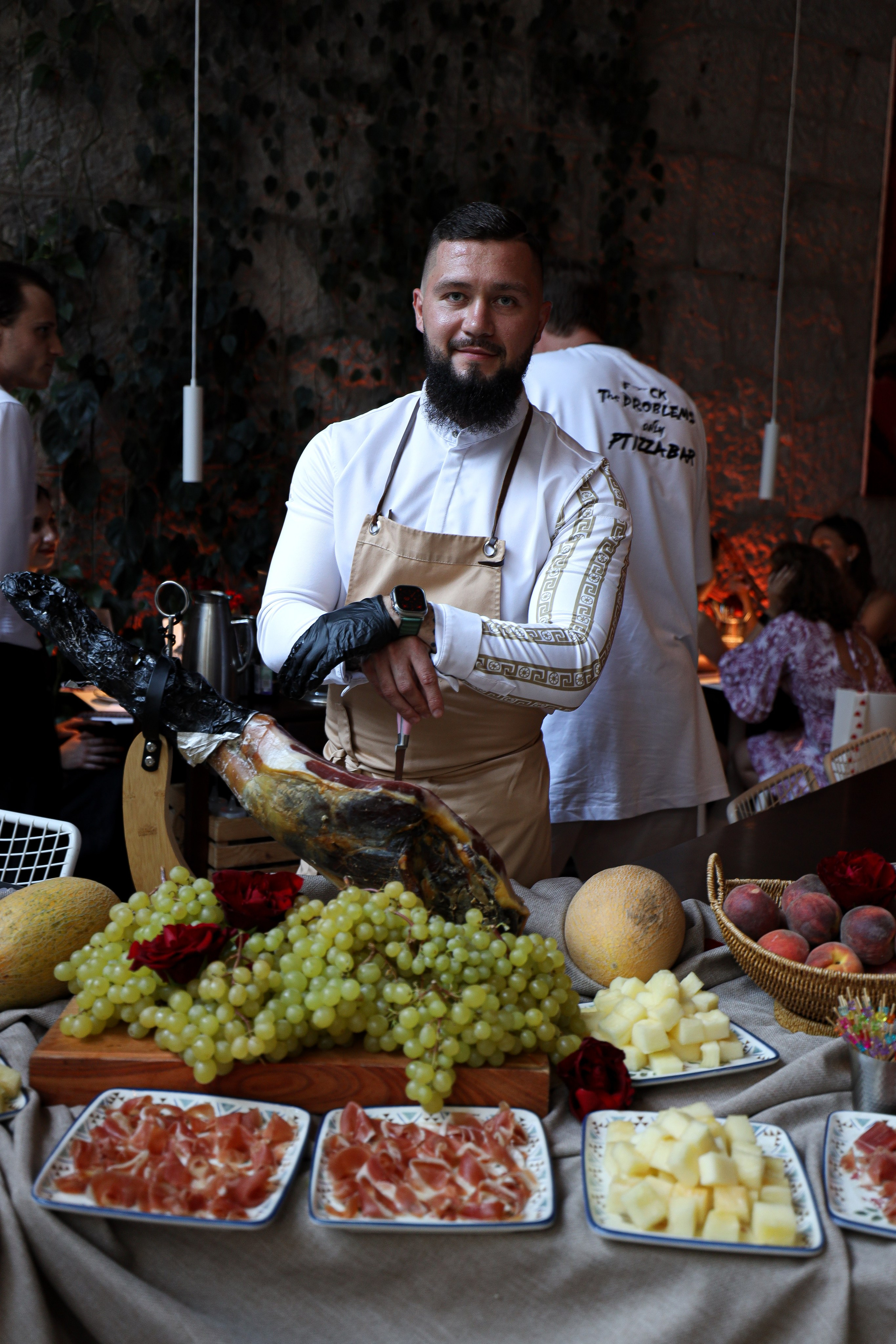 Gastrodvor 3YEARS. Дженбаз Павел — фотограф в Ялте