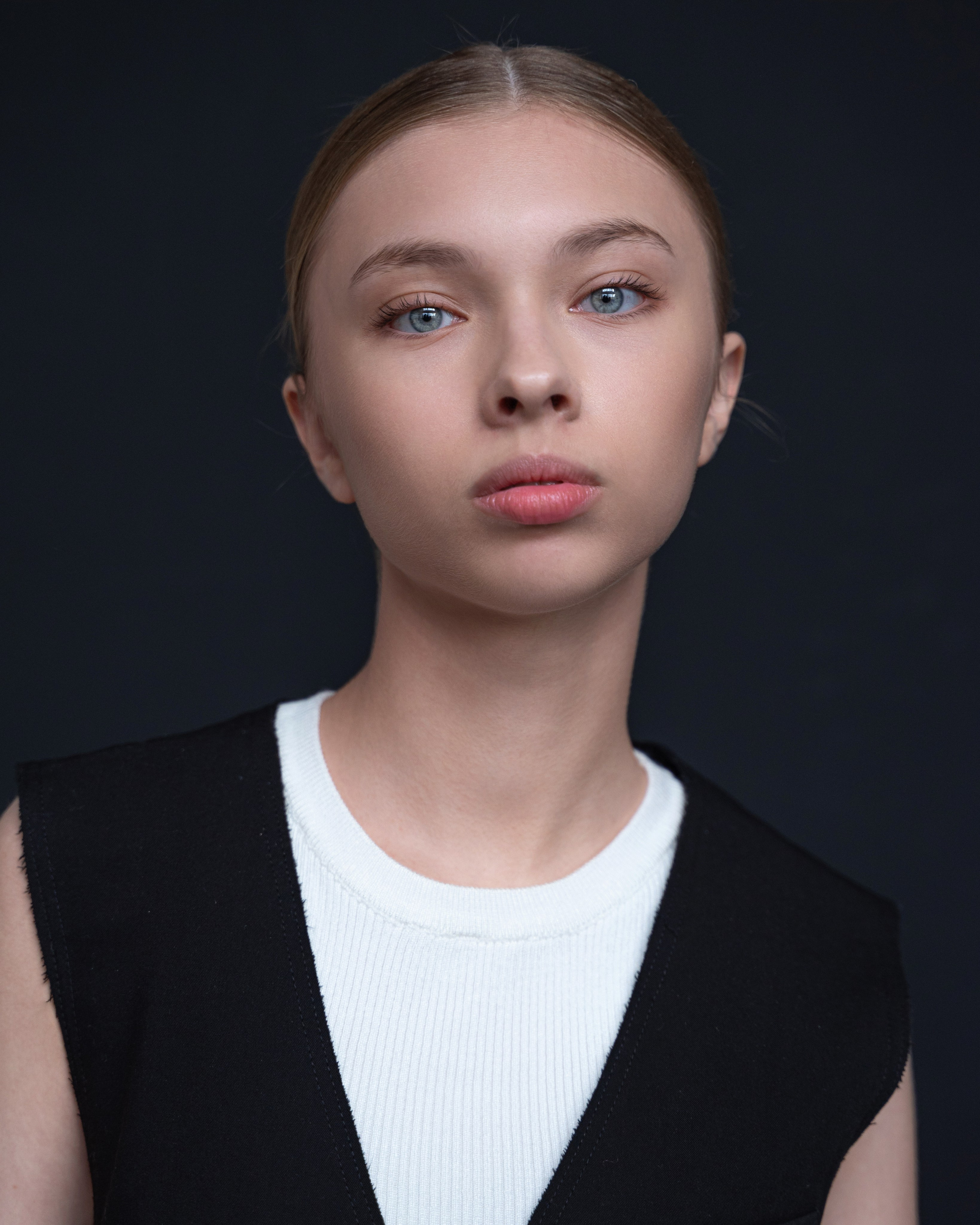 ПОДГОТОВКА ХЭДШОТЫ. Фотограф Москва Виктория Вишневская актерское / модельное портфолио