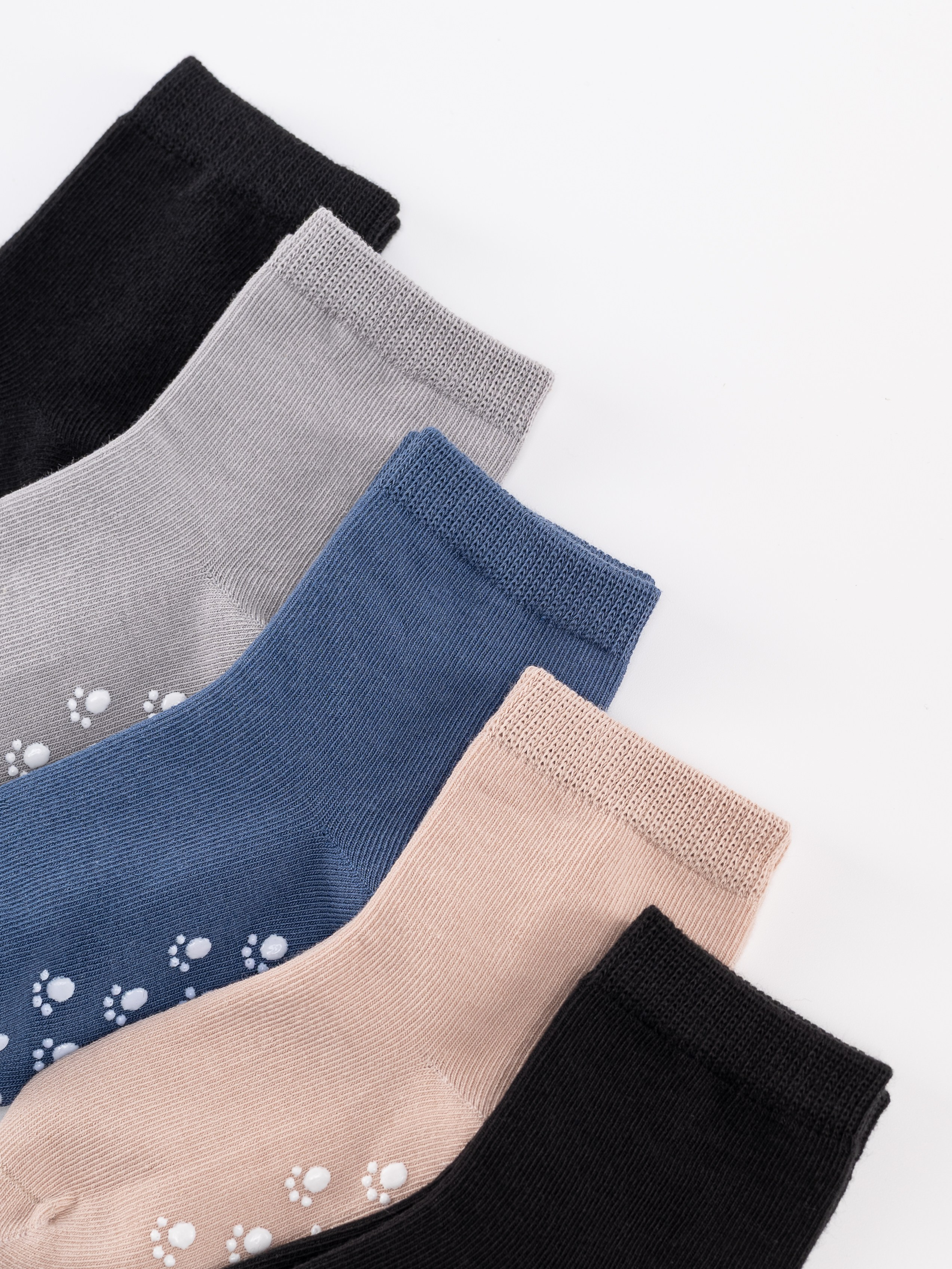 Детские носочки. Предметный фотограф, фото для маркетплейсов Пятигорск, КМВ