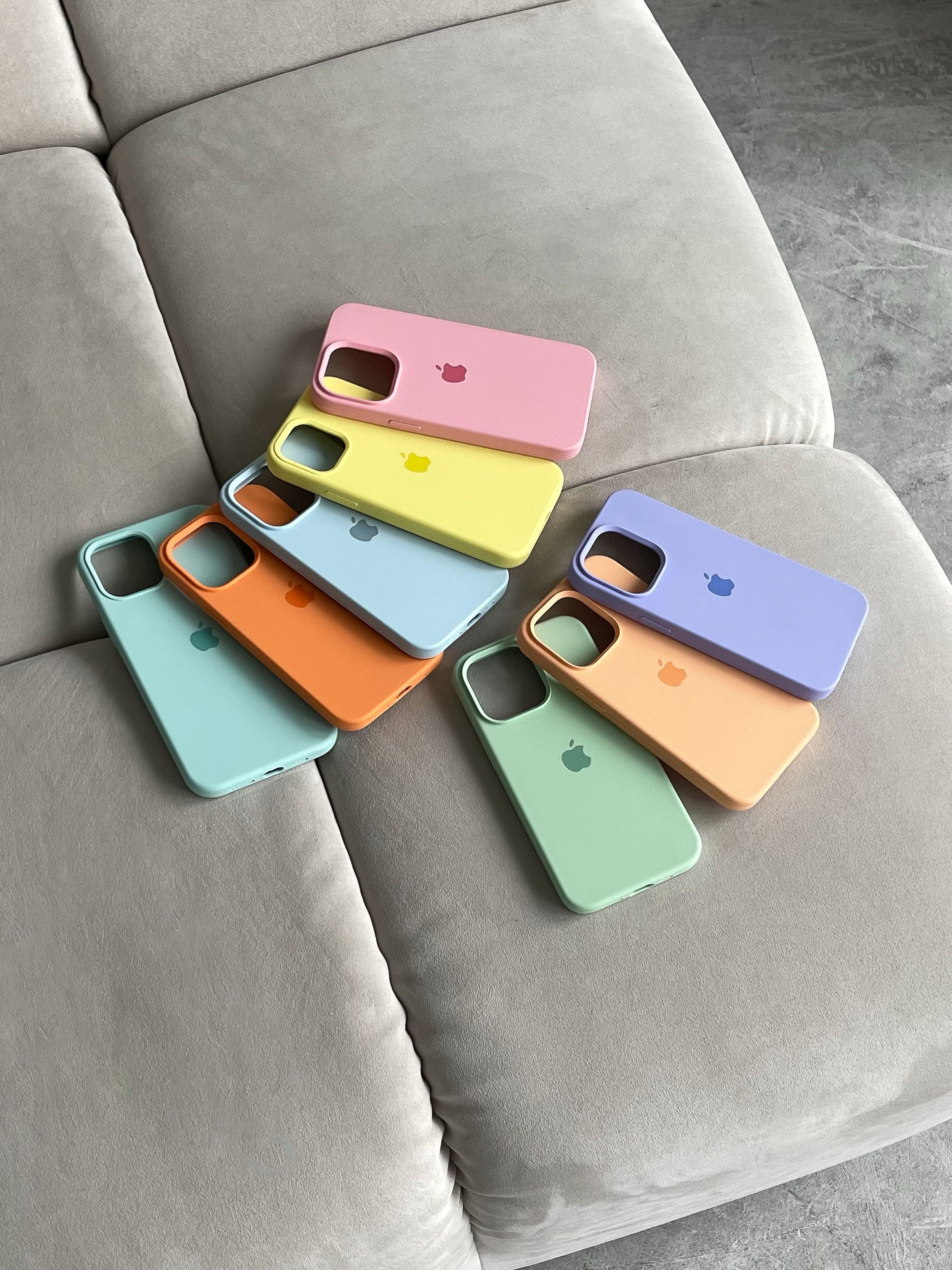 IPhone cases (@y_barygi). CHRISTINA GRIG // photographer, content creator