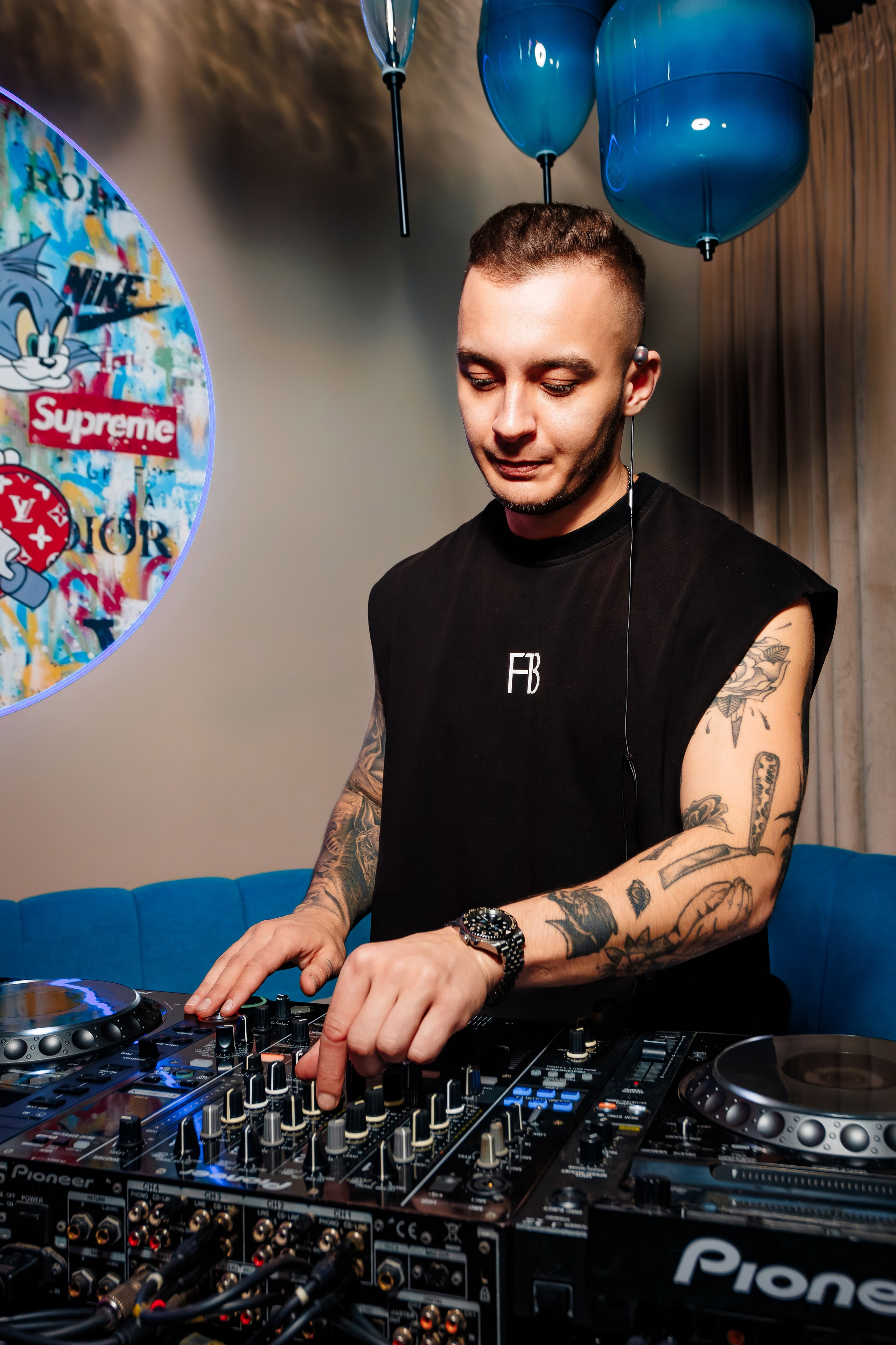 Вечеринка в караоке клубе «IMPERIAL JOY"_Ялта_27.12.2025. Аминов Руслан | Фотограф