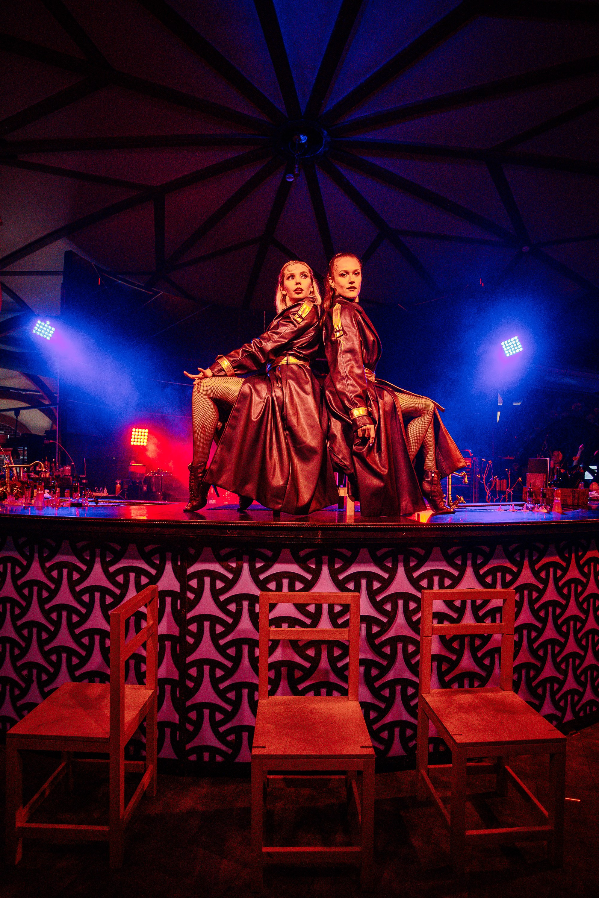 PTIZZA SHOW. Gold & Black in Ptizza Bar_Ялта_6.07.2025. Аминов Руслан | Фотограф