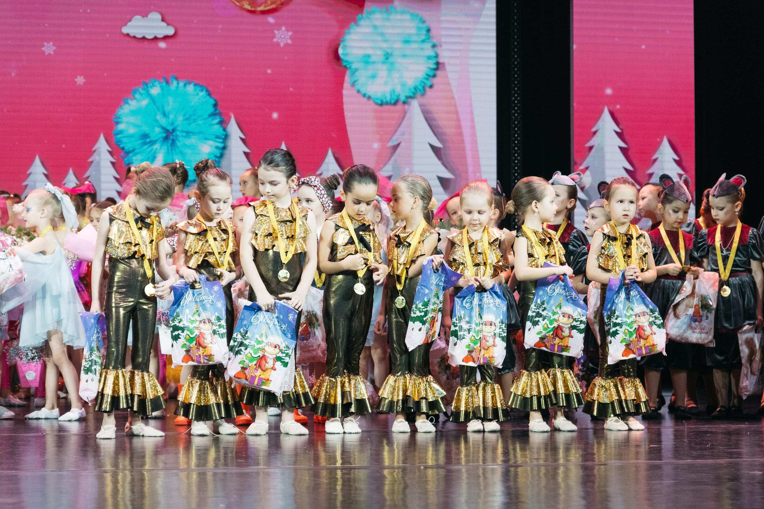 СурГУ 23.12.23. Репортажный и свадебный фотограф в Сургуте