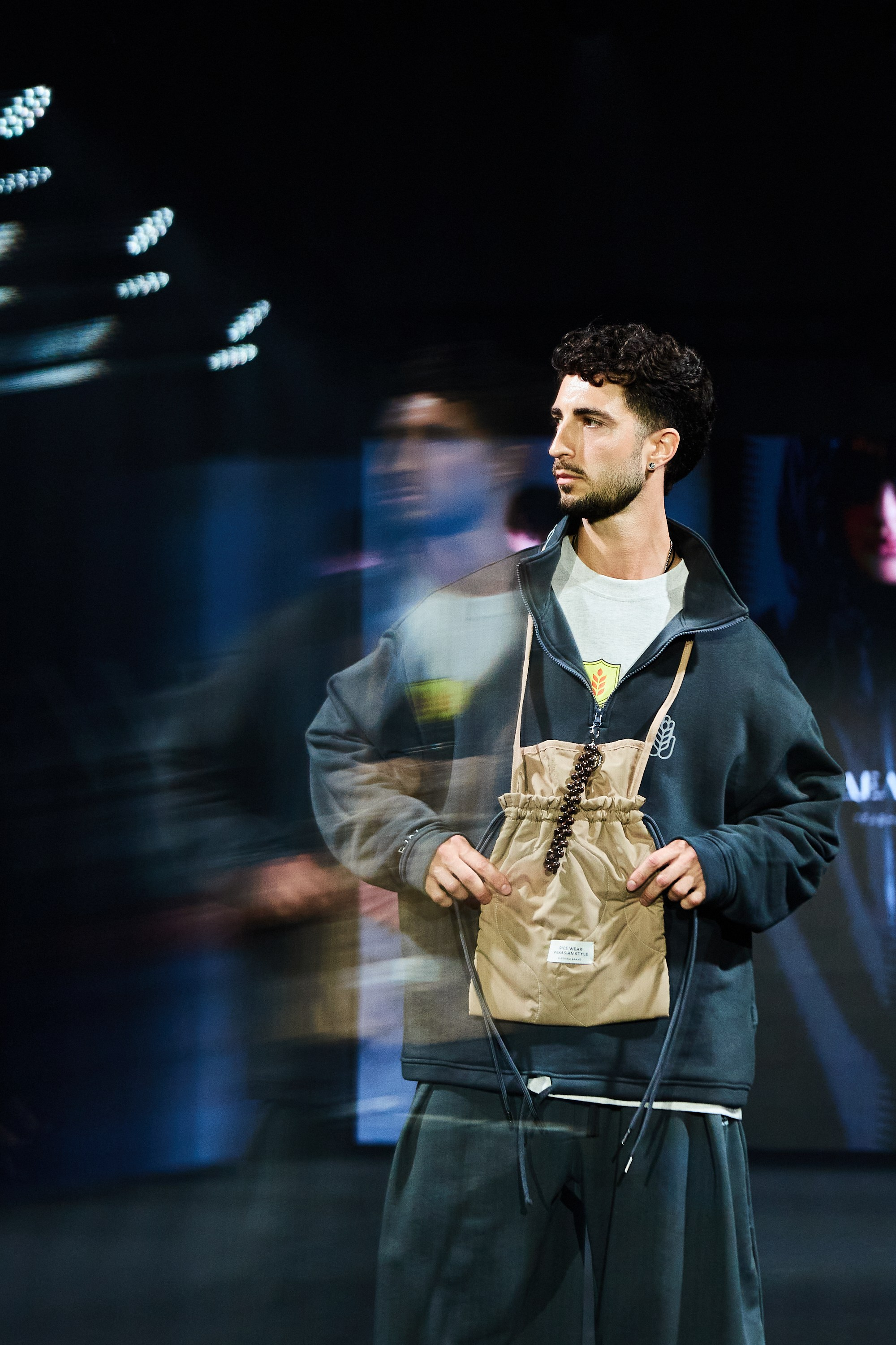Sochi Fashion Week май 2026. Профессиональный фотограф в Сочи Виктория Джой. Обучение