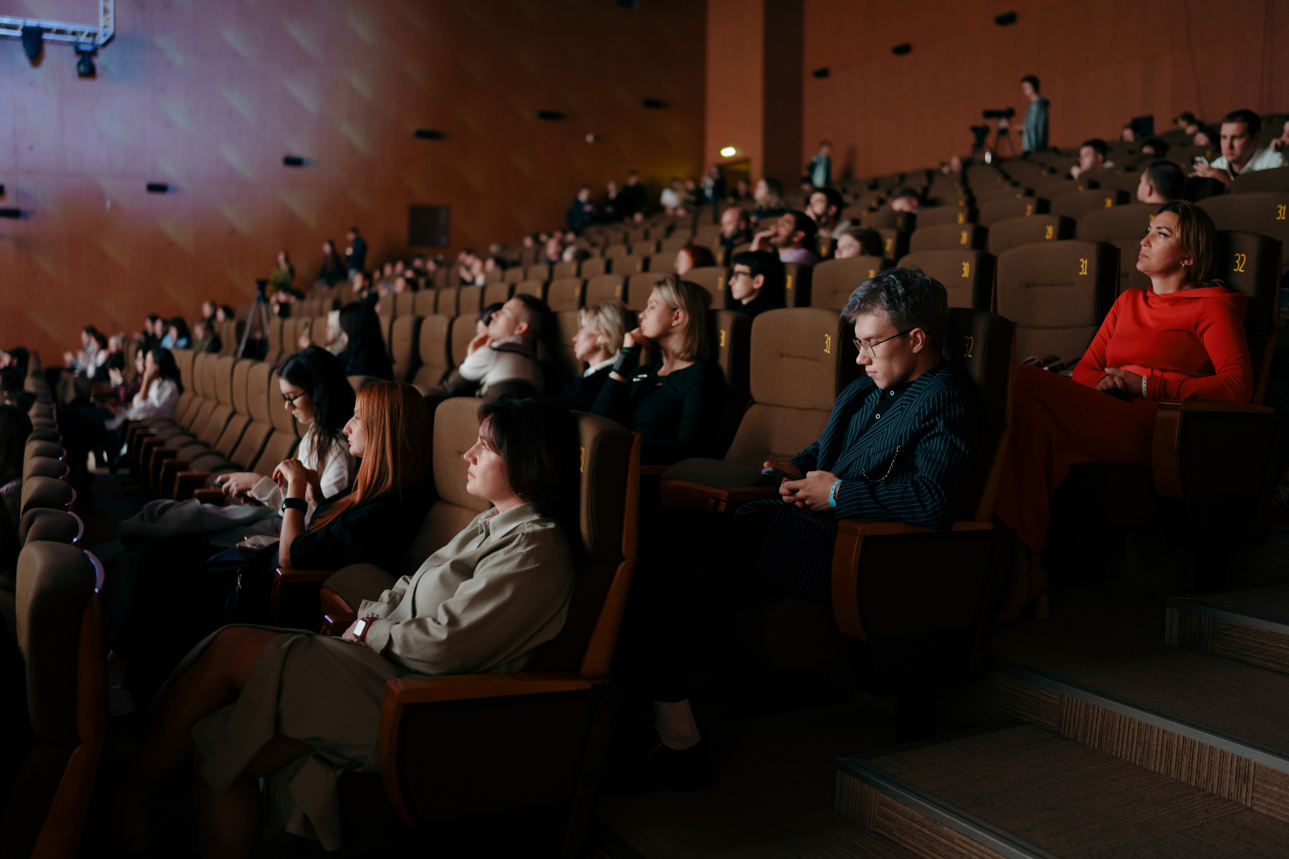 Репортажный фотограф на конференцию в Москве. Репортажный фотограф в Москве Саша Дружинина
