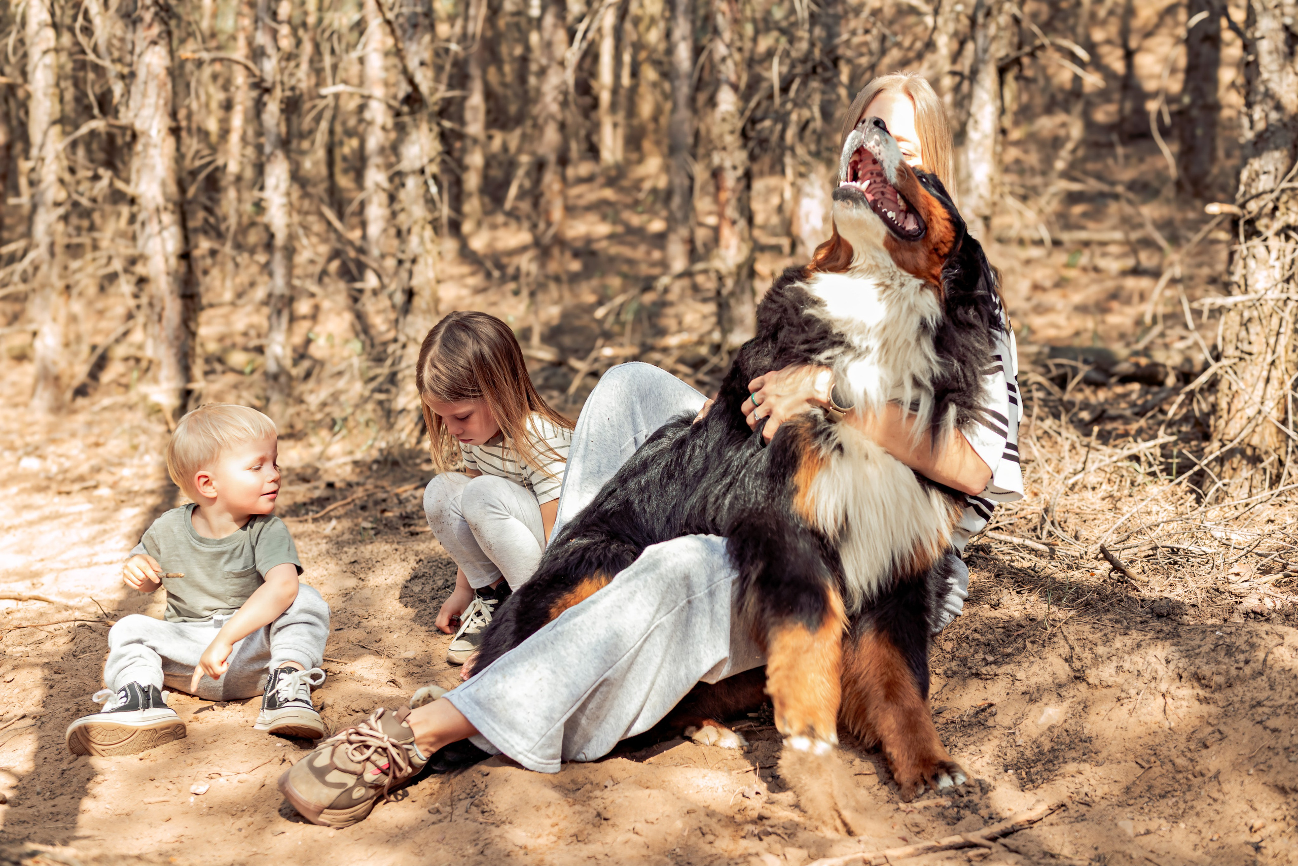 Семейная фотосессия в лесу