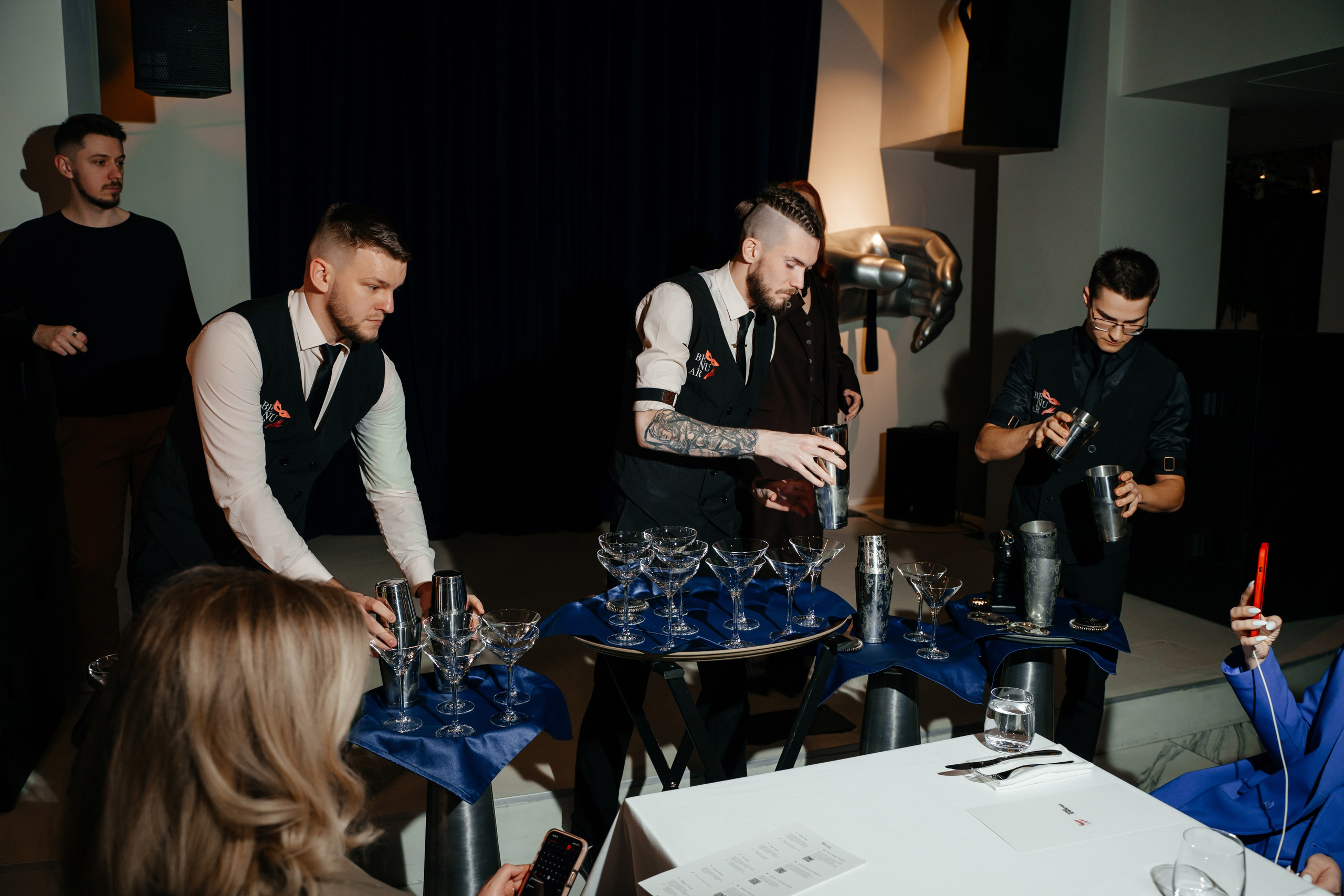 Коктейльно-парфюмерный вечер. BENUAR Restaurant