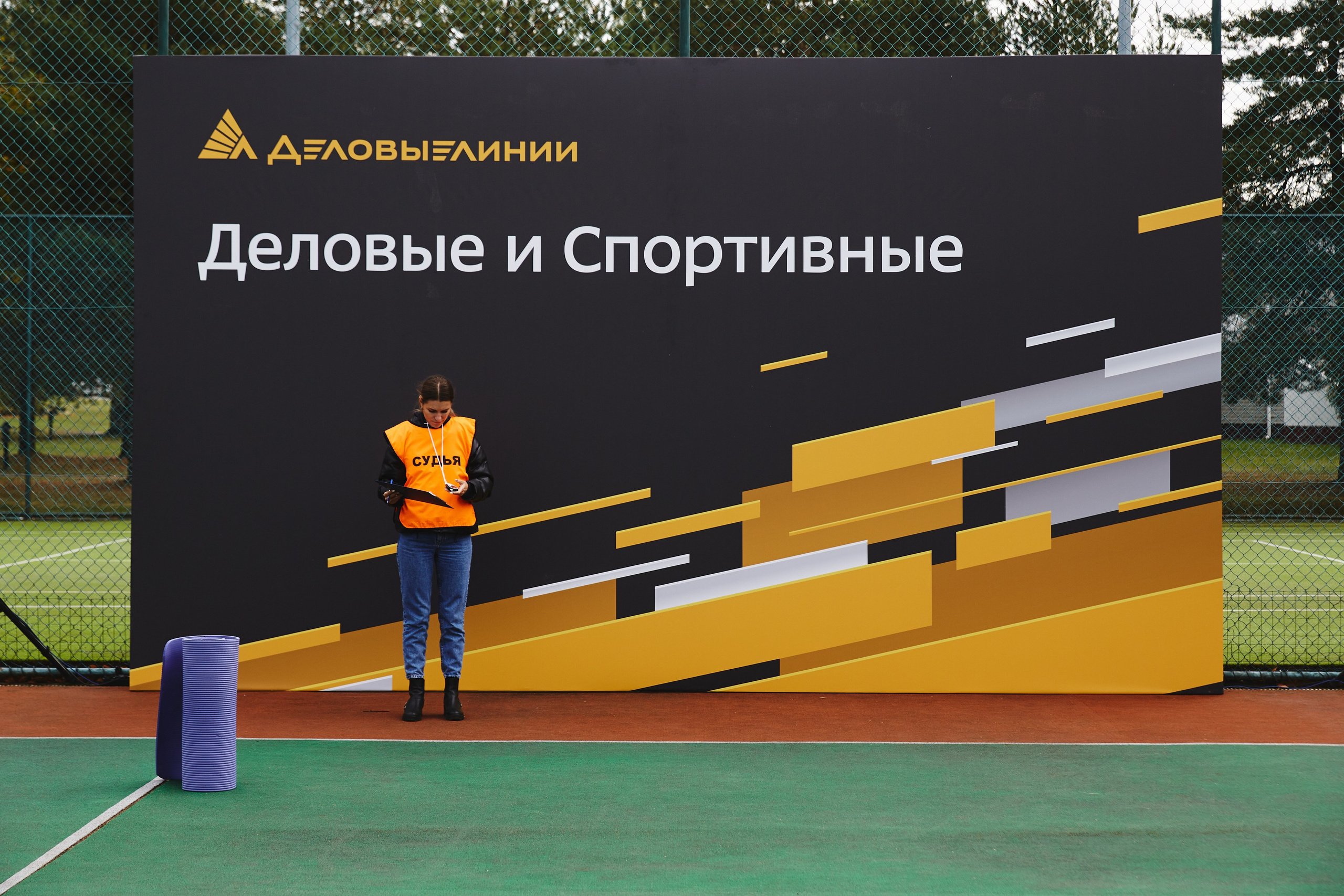 Фотограф на тимбилдинг: спортивное командообразование за городом. КонТайм: профессиональная съемка для организаций