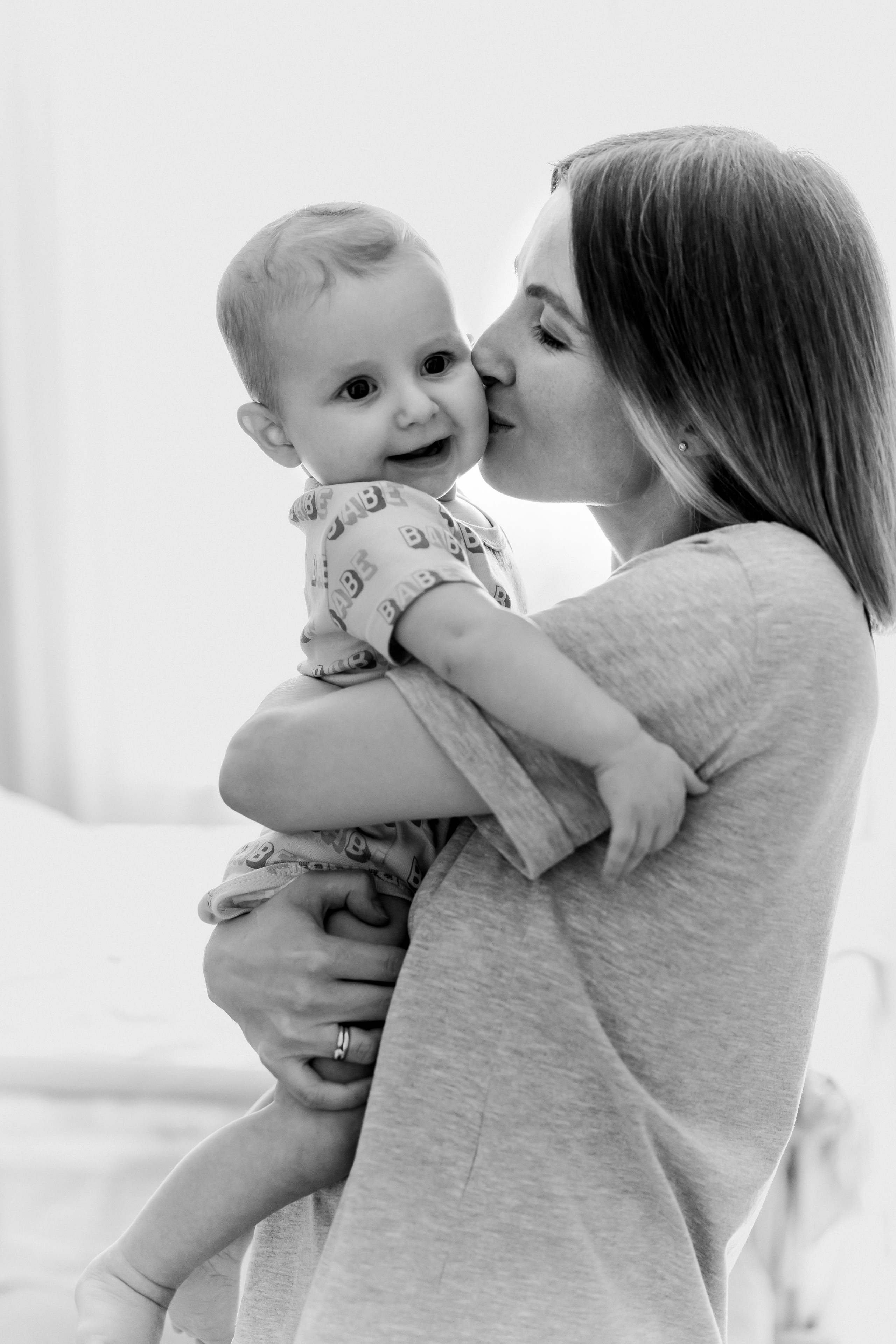 Домашняя семейная фотосессия в Москве, Домодедово, Видное, Бутово, Щербинка. Семейный фотограф Москва и Московская область. Семейная фотосессия на природе. Фотосессия детского праздника. Фотосессия юбилея. Фотосессия в день рождения. Фотограф на годик ребенку. Детский фотограф. Фоторепортаж семейного праздника. Детский фотограф Москва.