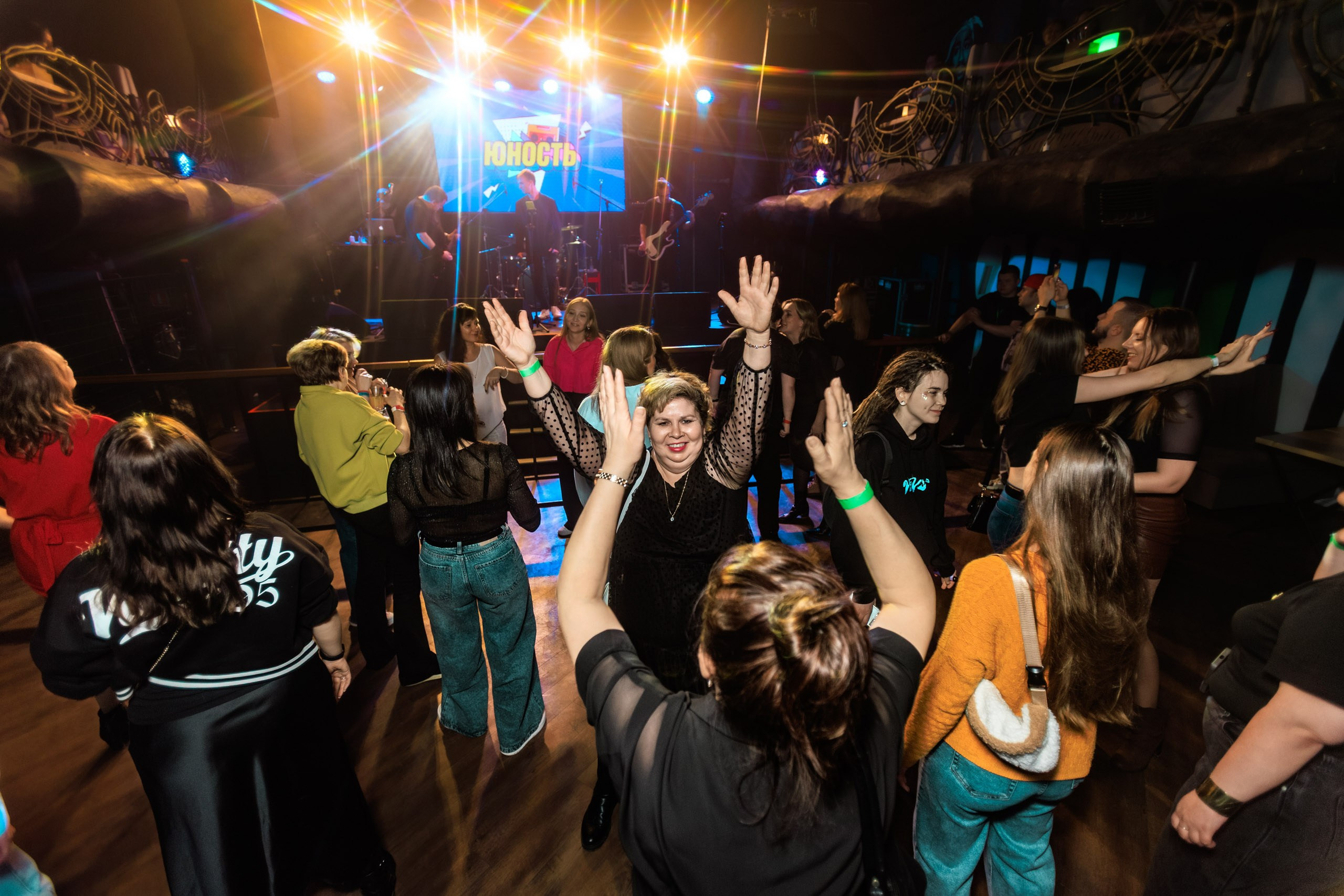 Юность. Репортажный фотограф Екатеринбург | Яркий, качественный репортаж | Концерты, клубы, репортаж, праздники, корпоративы