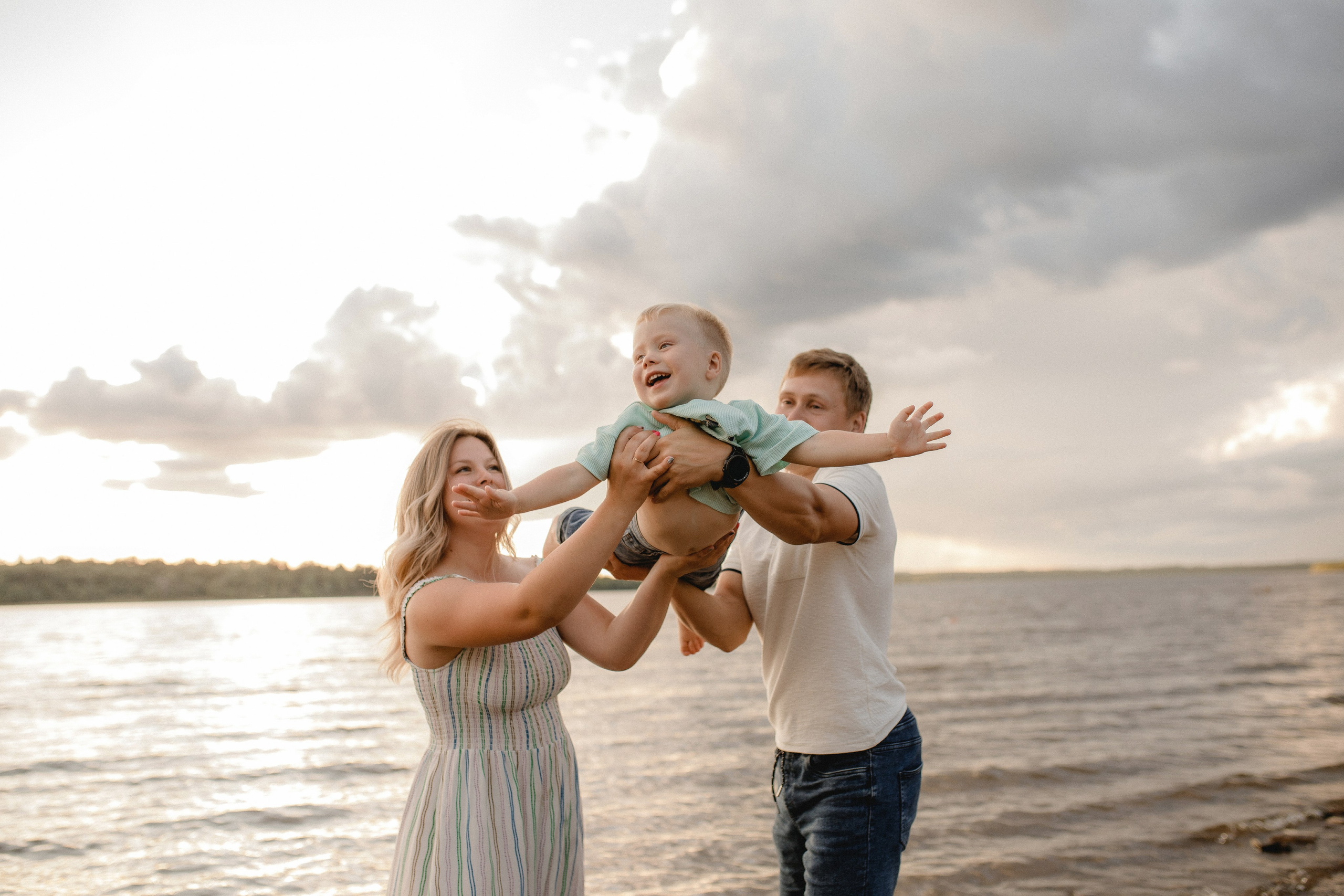 Аня, Ваня и Тимоша. Главная