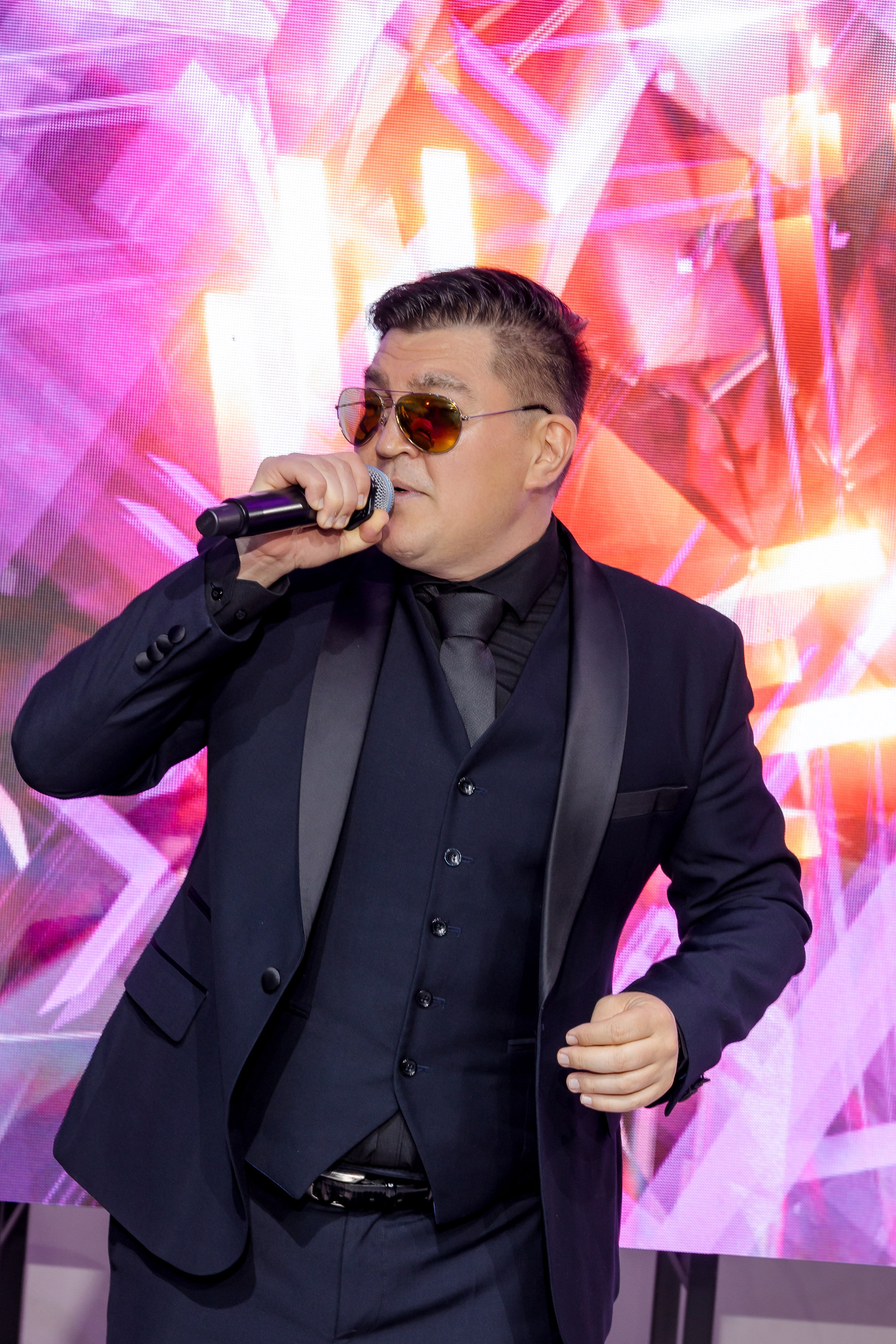 ВЫПУСКНОЙ White Place — Гимназия 52. Свадебный и семейный фотограф Динар Гильмутдинов