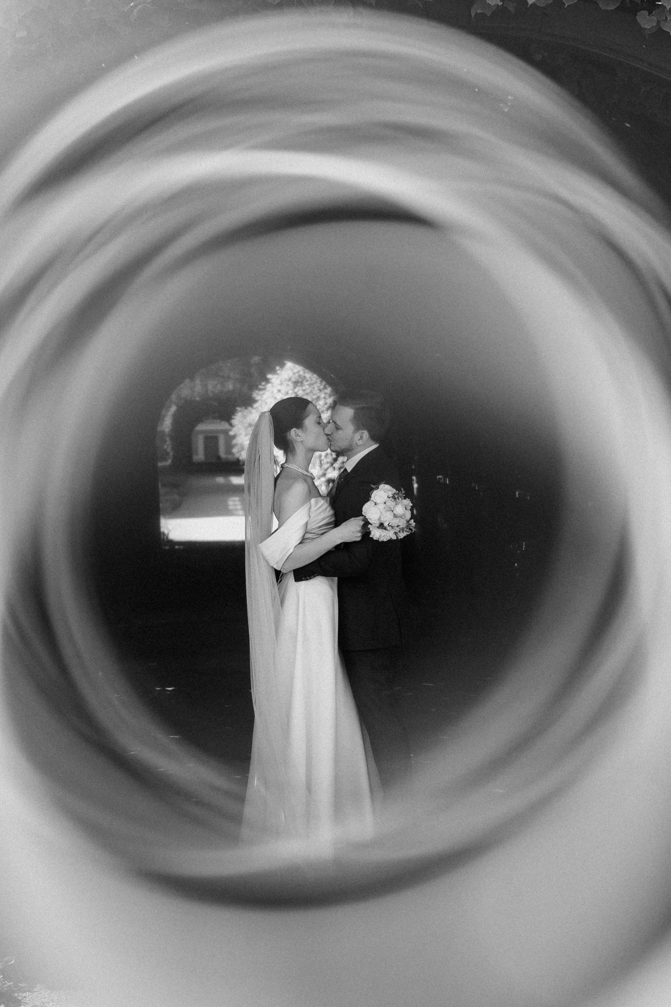 Влад и Илина в Кусково. Свадебный фотограф в Москве Анна Полушина