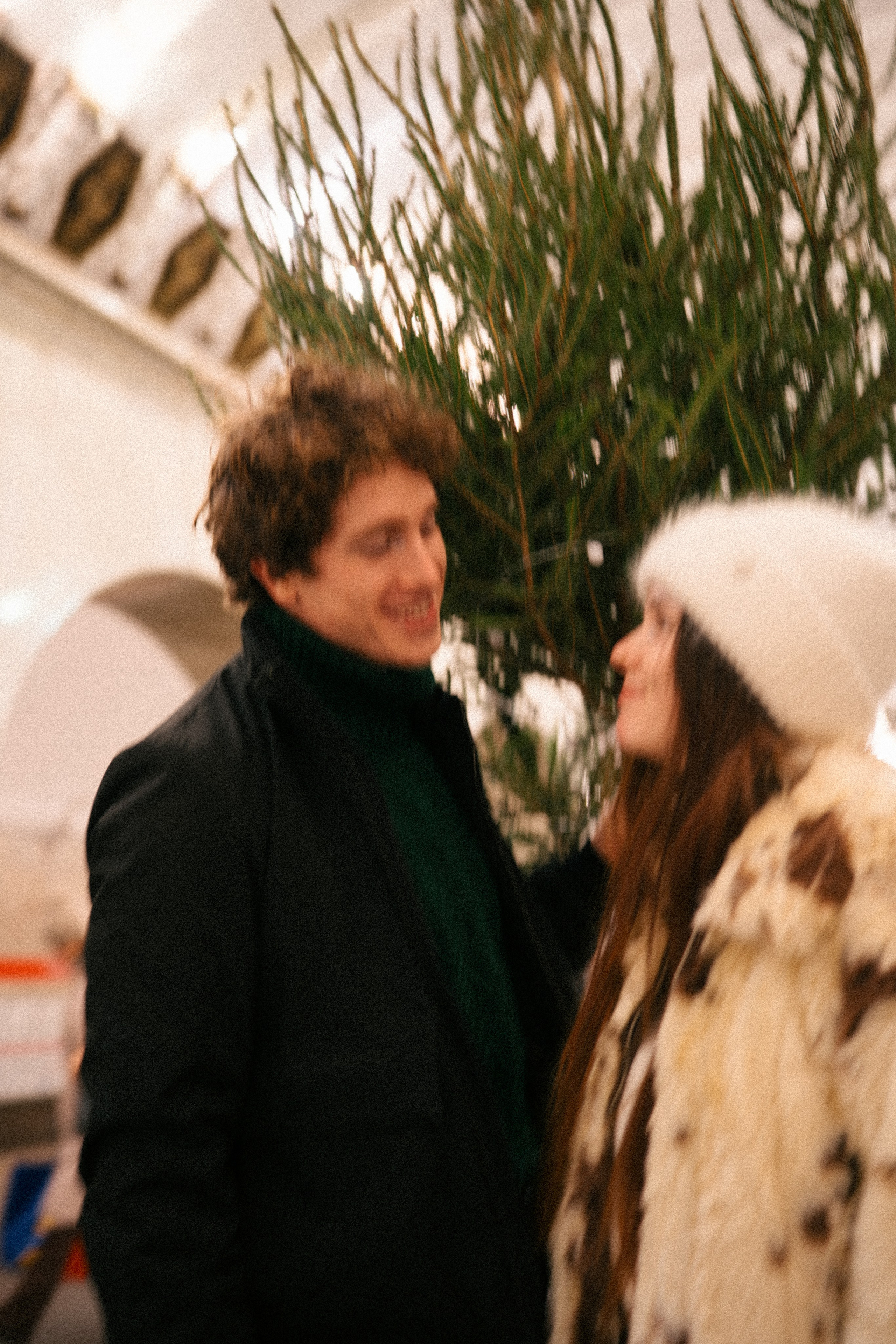 НОВОГОДНЯЯ ПРОГУЛКА ПАРЫ ПО ЧЕРНЫШЕВСКОЙ ПЕРЕД НОВЫМ ГОДОМ. Профессиональный фотограф, Санкт-Петербург — Виктория Богомолова