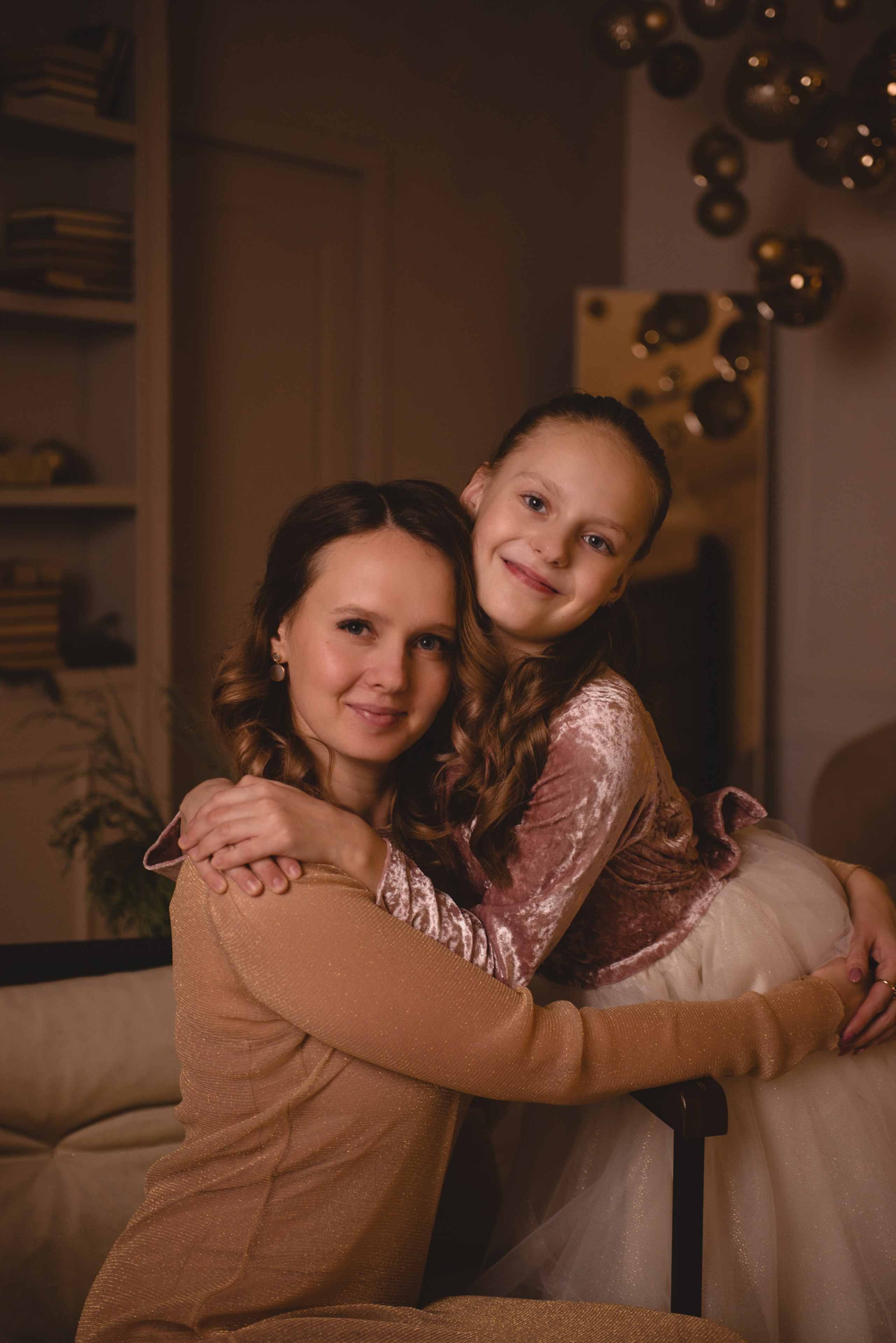 Юля и Настя в студии. Фотограф Людмила Белова