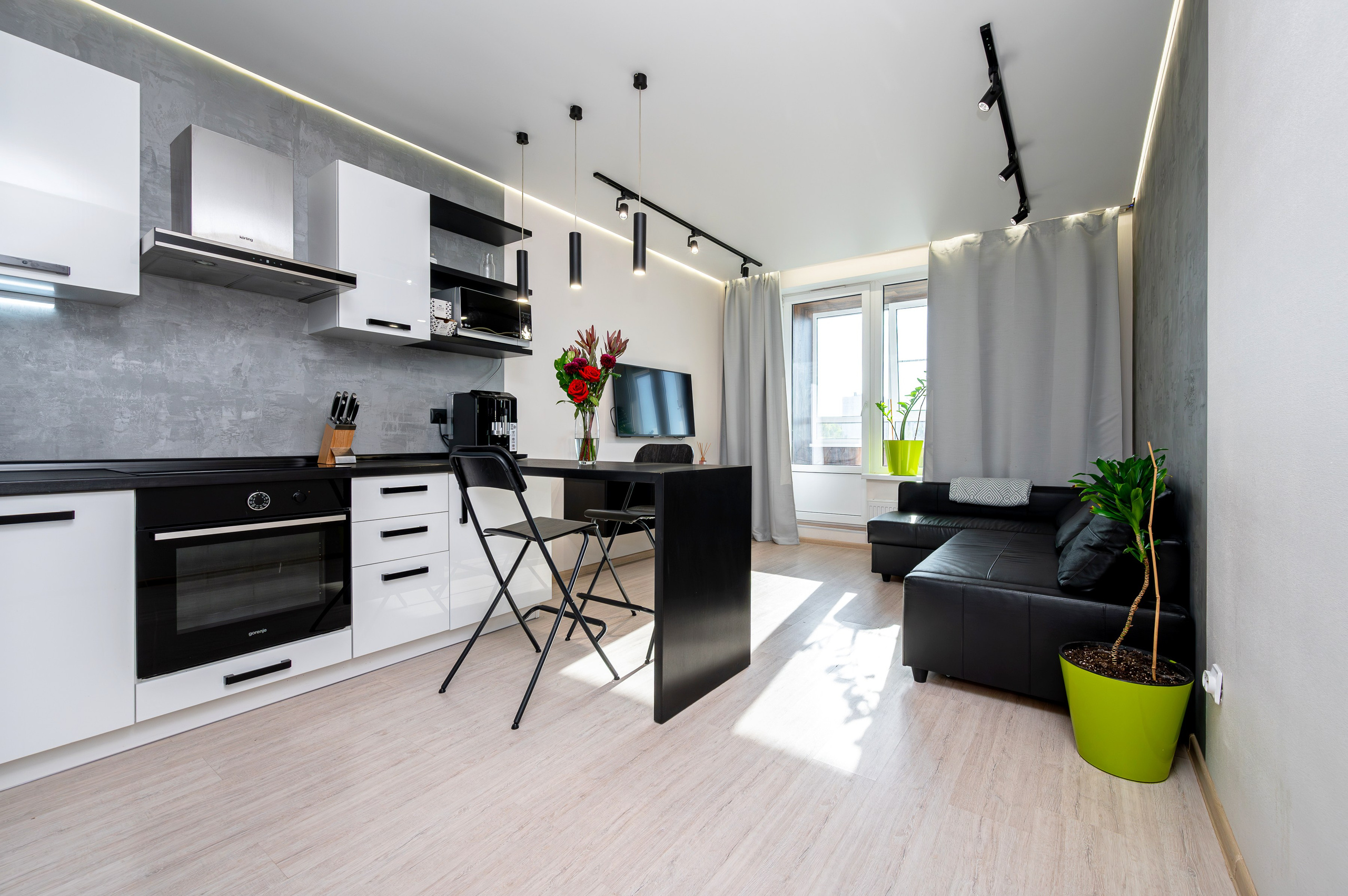 Квартира под суточную аренду на ул. Тамбасова. Интерьерный фотограф. Фото- видеосъемка недвижимости Санкт-Петербург