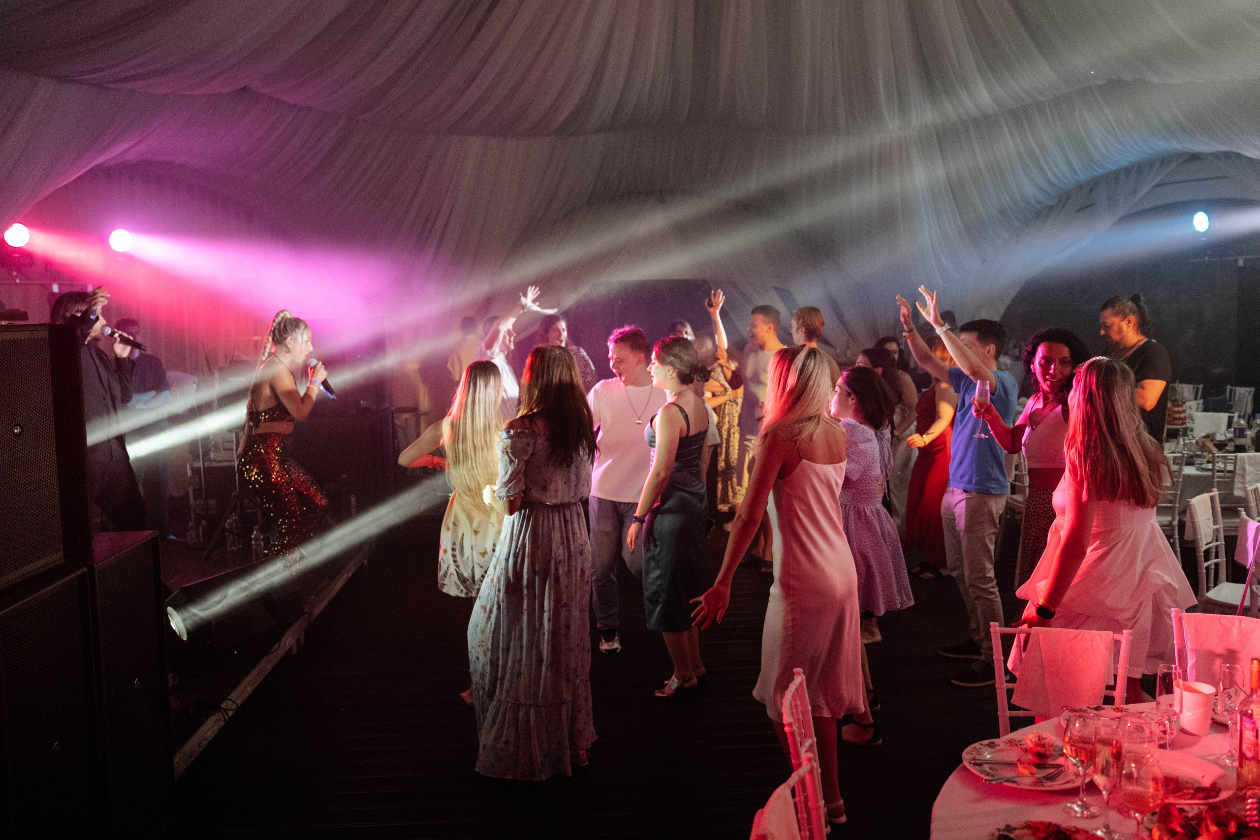 Бери заряд. Свадебный фотограф Москва Александра Аверкова