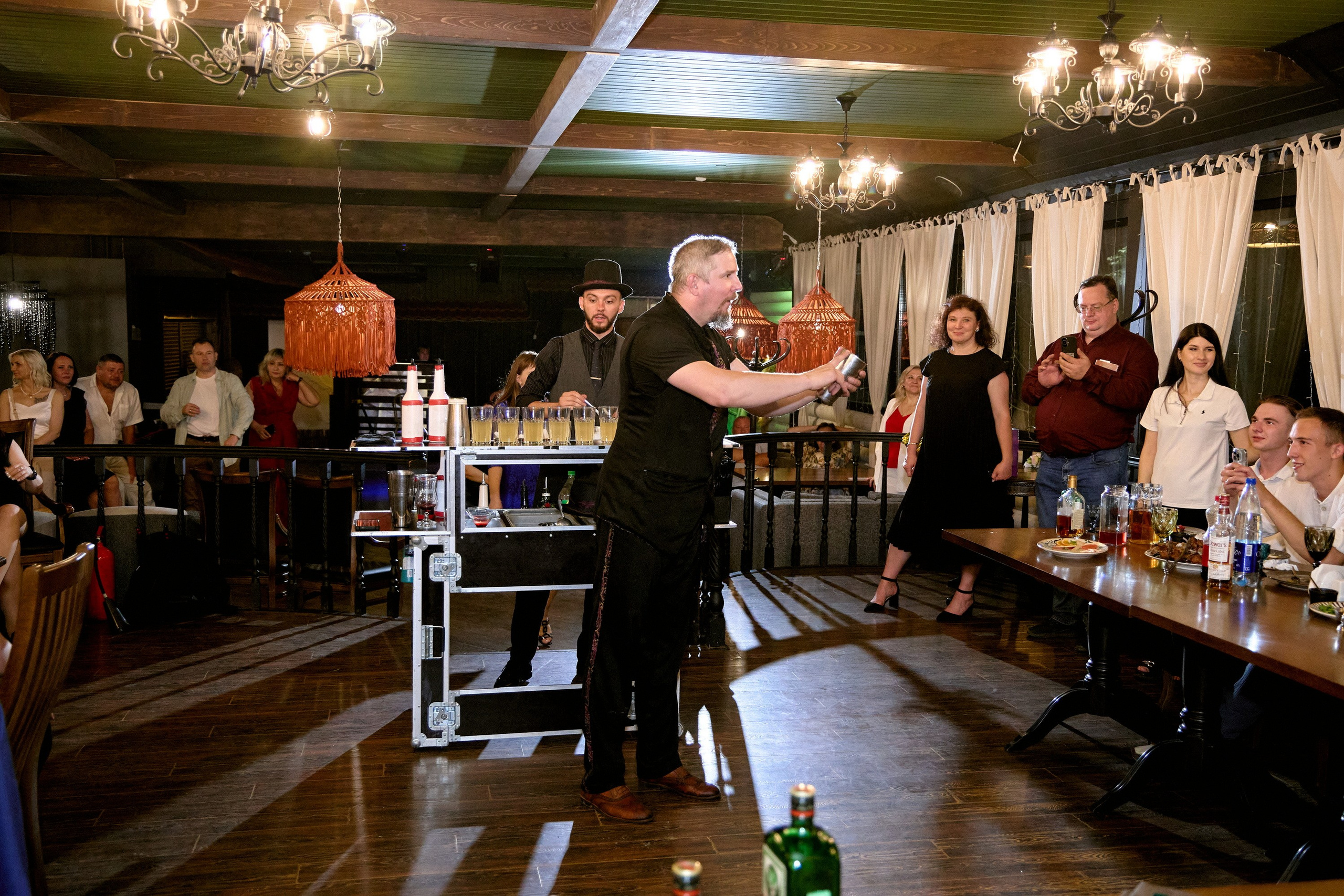 Выпускной 35 Сош. Фотограф Выпускные альбомы Таганрог Сергей Коробченко