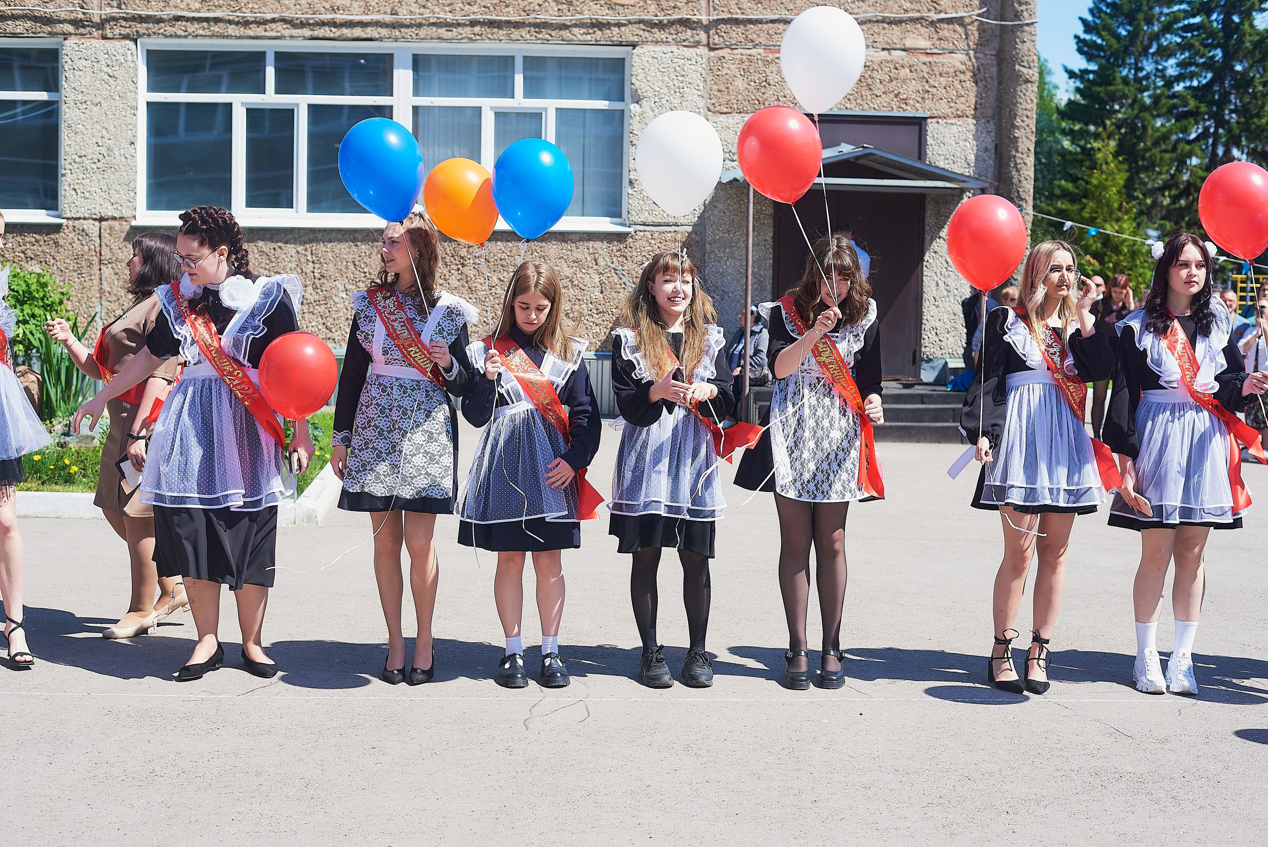 Последний звонок. Фотограф Елена Дука. Контент съемка. Семейная фотография