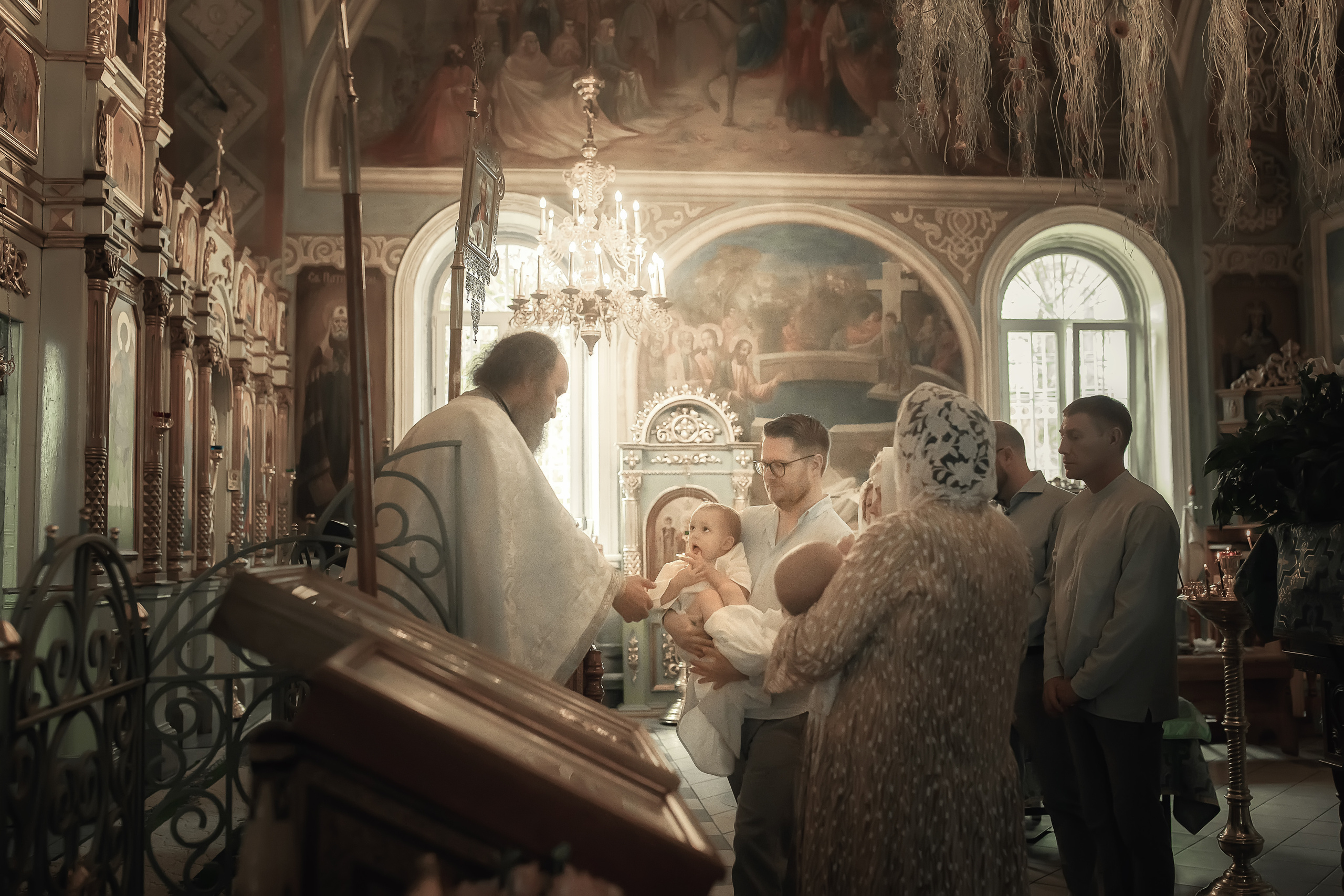 КРЕЩЕНИЕ ЛЬВА И МАРКА. ФОТОГРАФ