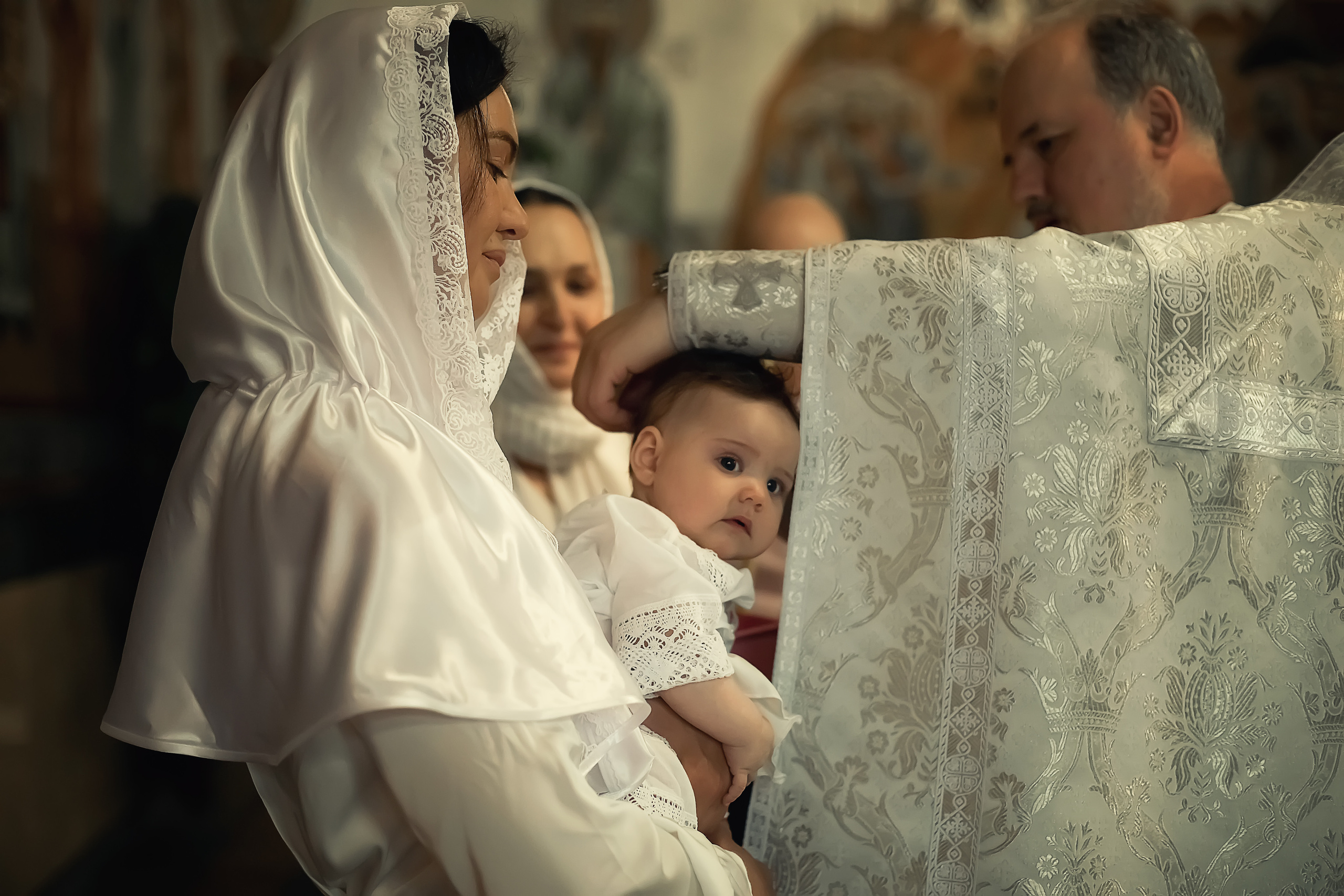 КРЕЩЕНИЕ ПАПЫ И ДОЧКИ. ФОТОГРАФ