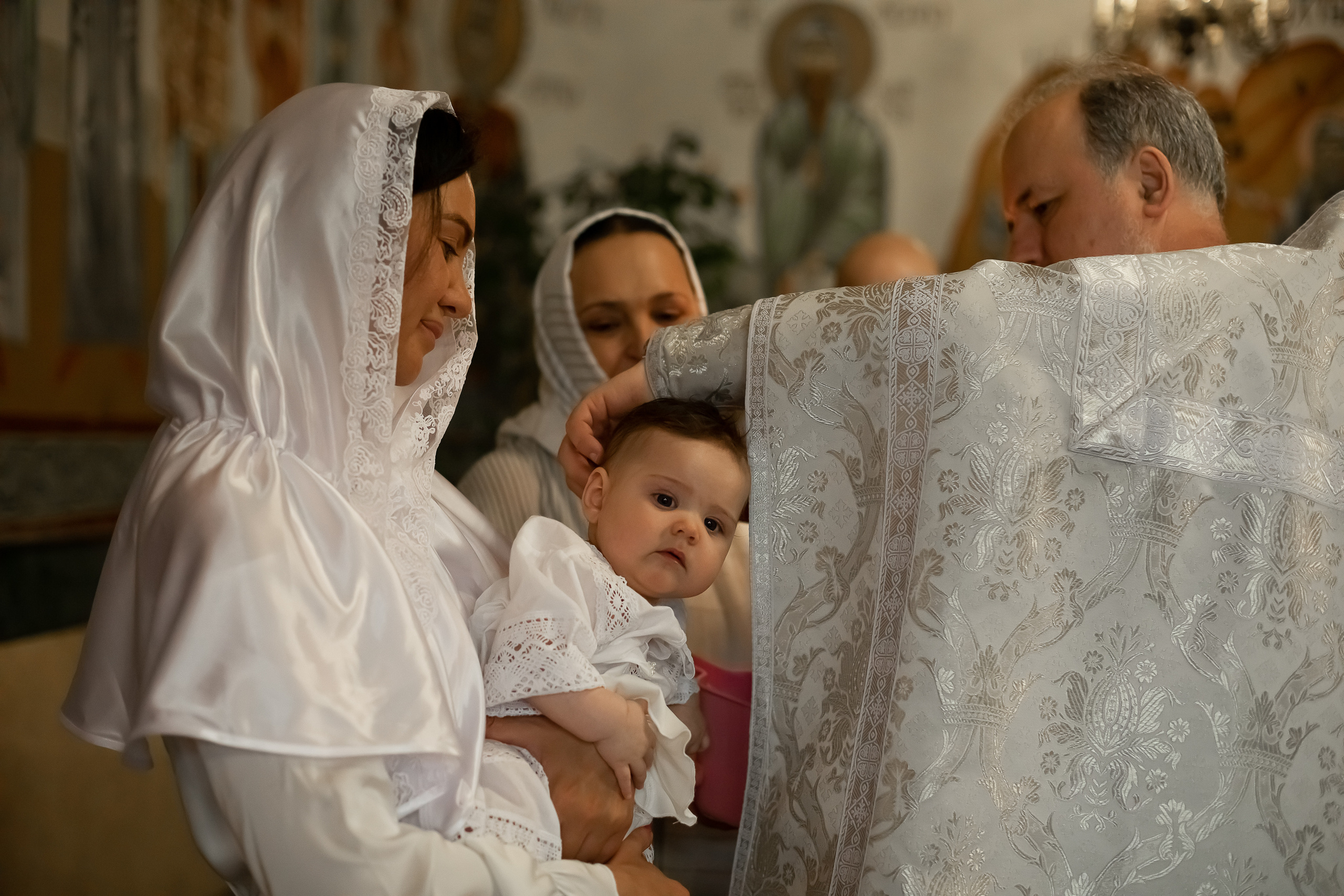 КРЕЩЕНИЕ ПАПЫ И ДОЧКИ. ФОТОГРАФ