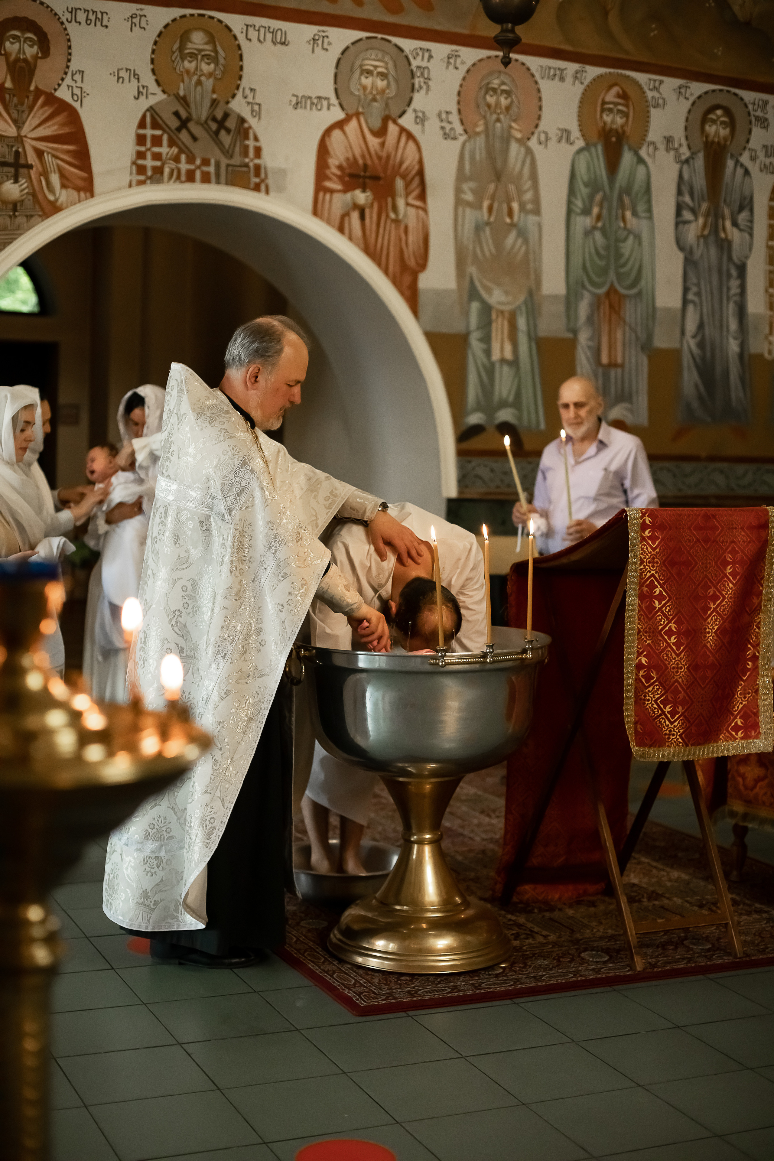 КРЕЩЕНИЕ ПАПЫ И ДОЧКИ. ФОТОГРАФ