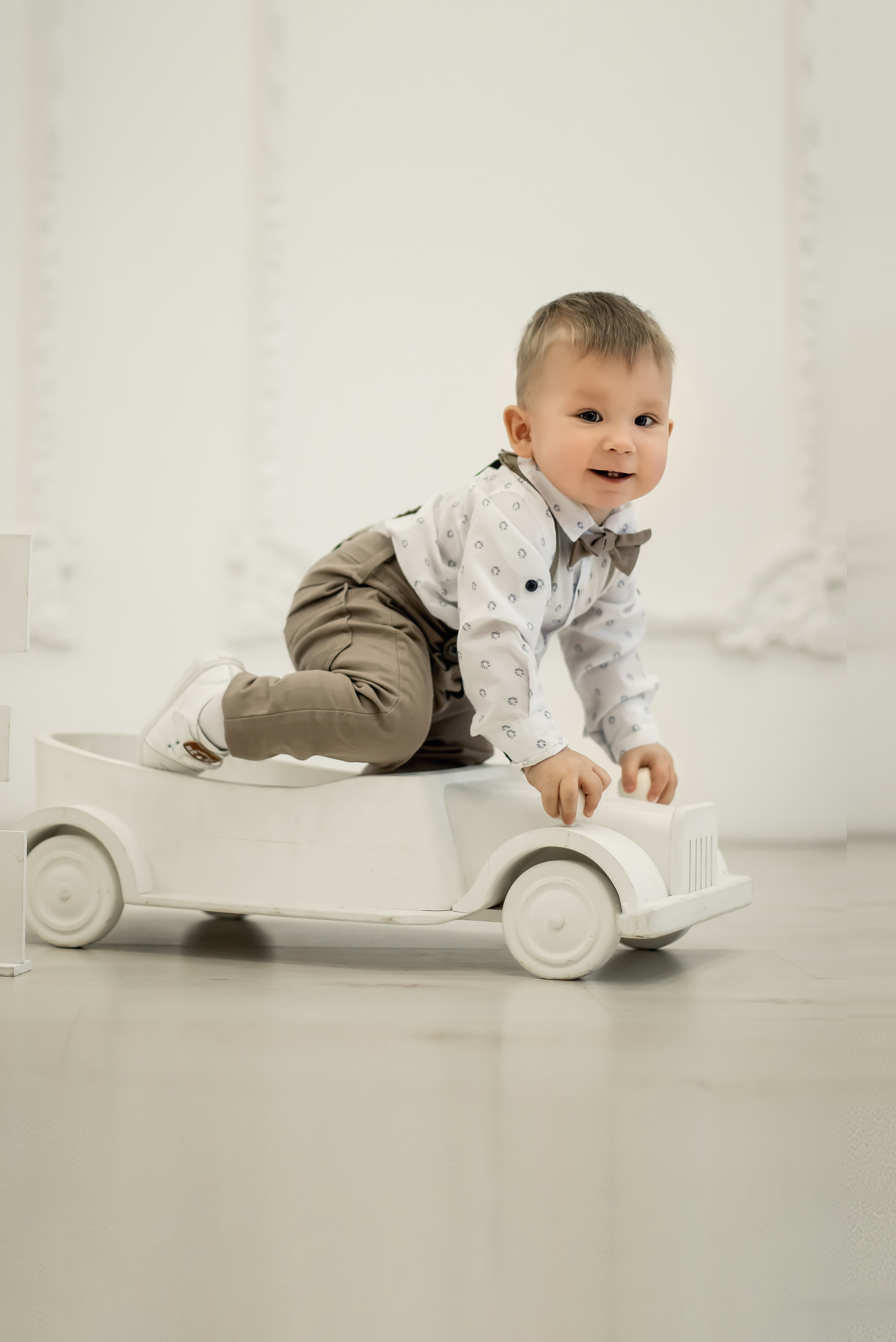 СЪЁМКА В СТУДИИ МАРК 1 ГОД. ФОТОГРАФ