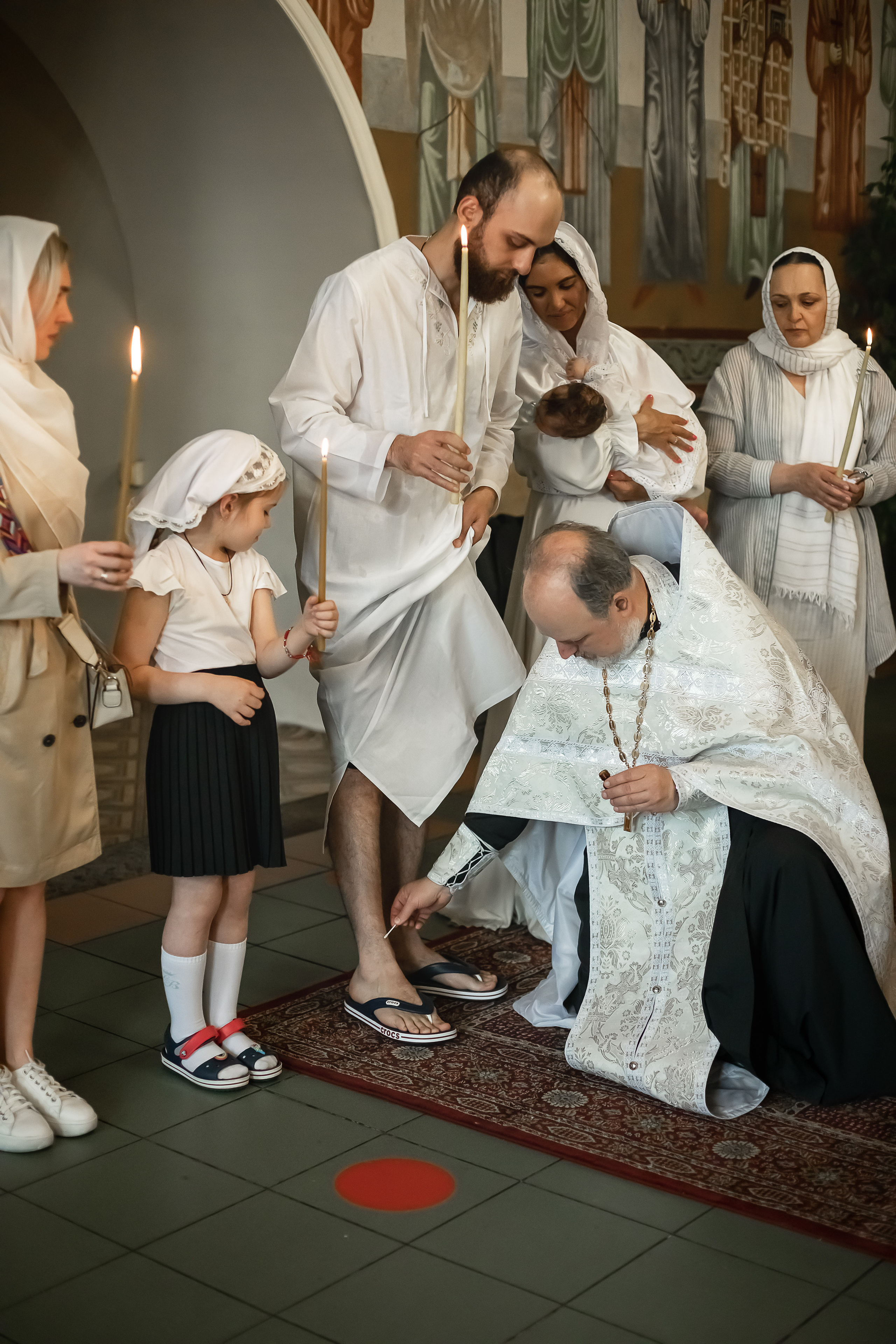 КРЕЩЕНИЕ ПАПЫ И ДОЧКИ. ФОТОГРАФ