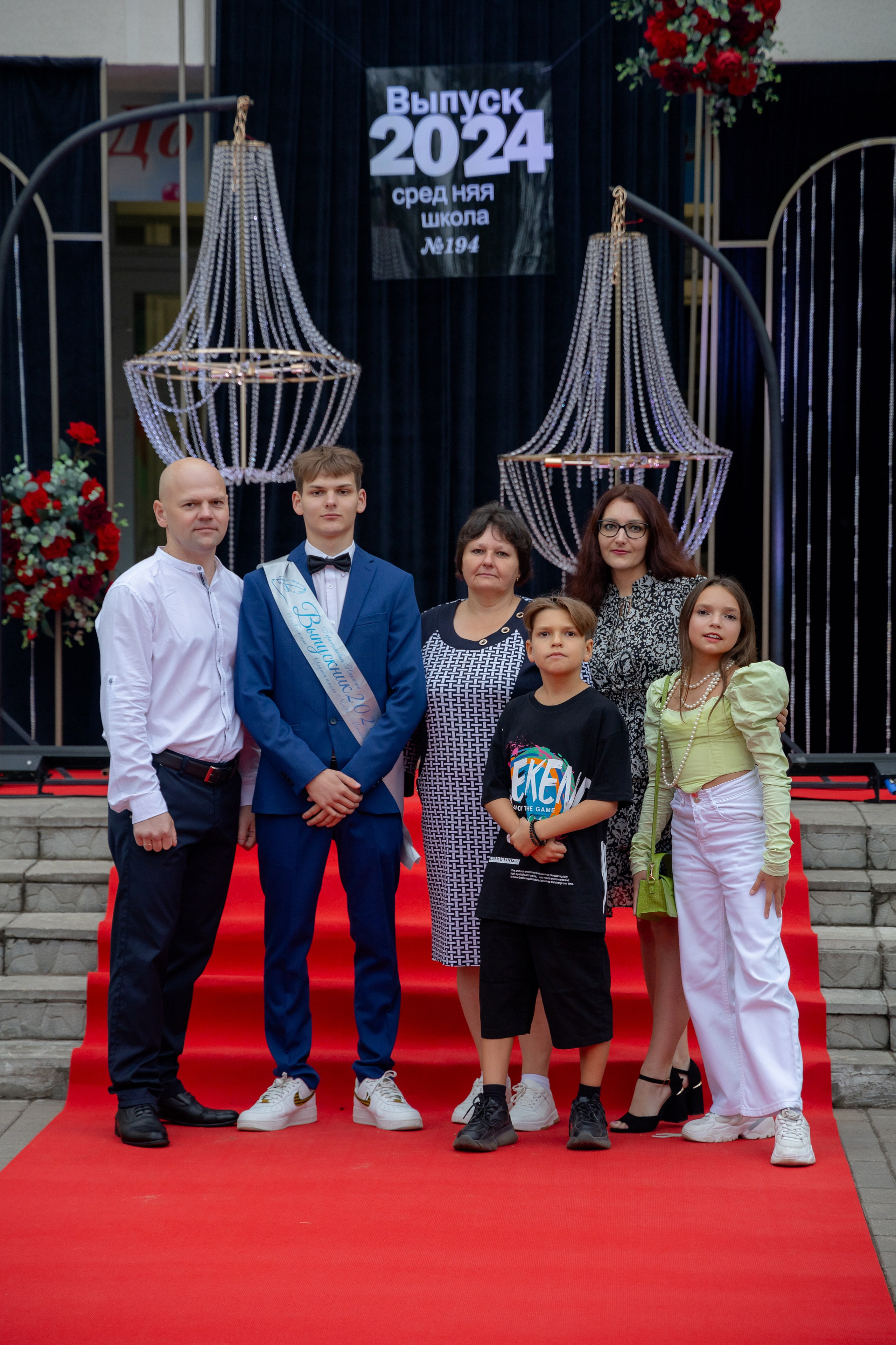 Школьный выпускной 2024 год в Соколе (Минск). Свадебный фотограф в Минске/Беларуси Сергей Спиридонов