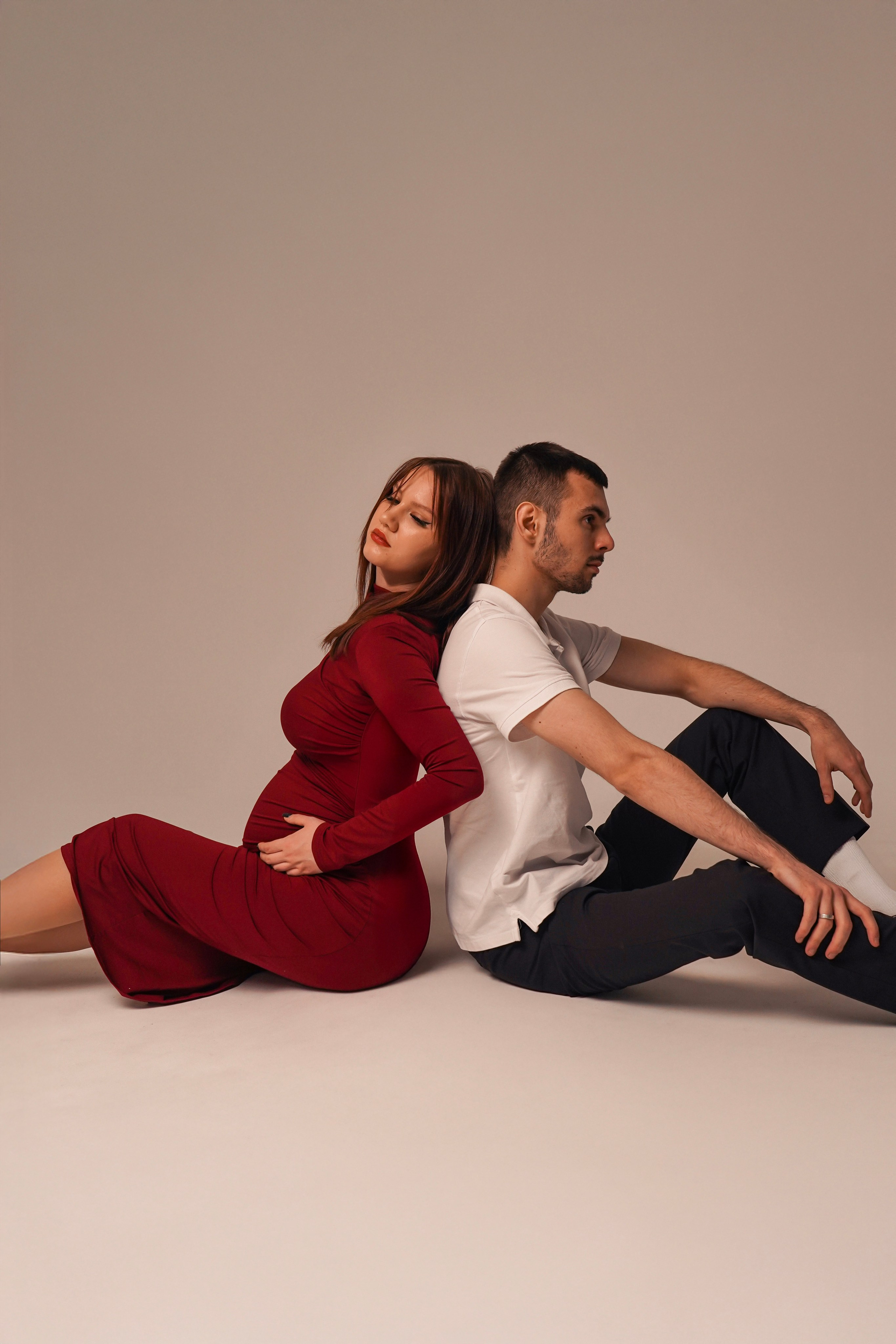 Съемка беременности на циклораме. Диана и Вадим. Анна, фотограф Москва, Зеленоград