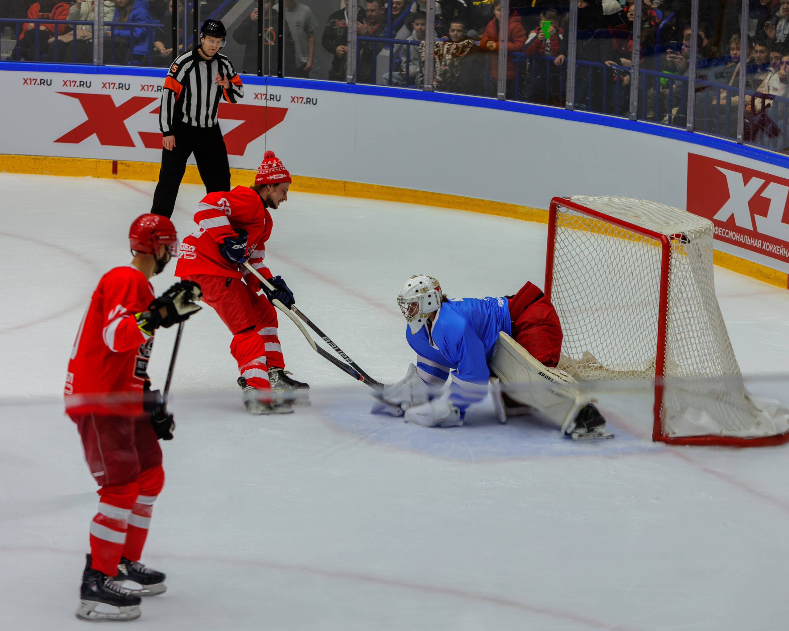 Первый матч Легенд в 2025 году. Выпускные альбомы и школьный фотограф в Подольске, Троицке, Щербинке, Москве и Московской области